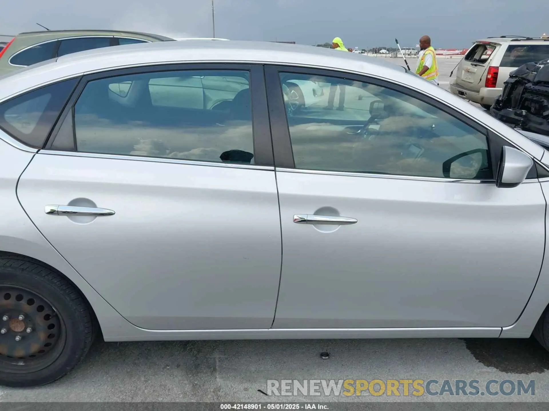 13 Photograph of a damaged car 3N1AB7AP6KY362686 NISSAN SENTRA 2019