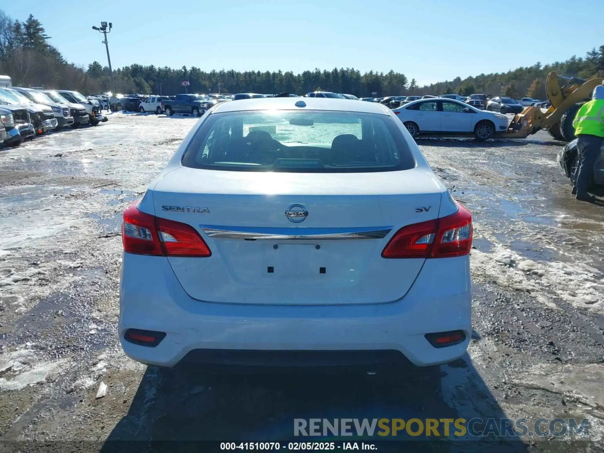 17 Photograph of a damaged car 3N1AB7AP6KY381948 NISSAN SENTRA 2019