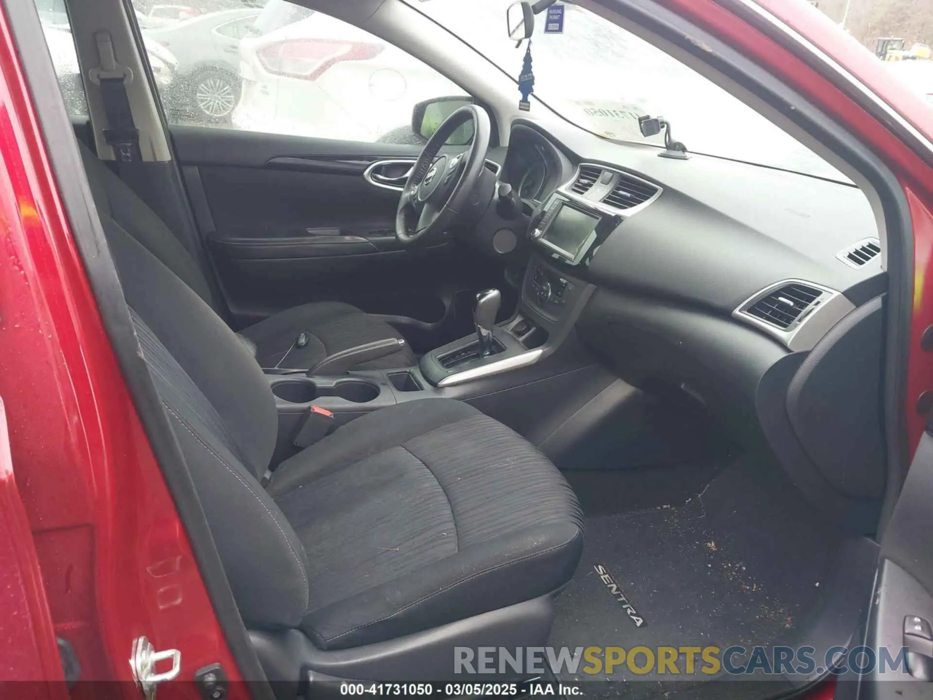 5 Photograph of a damaged car 3N1AB7AP6KY413913 NISSAN SENTRA 2019