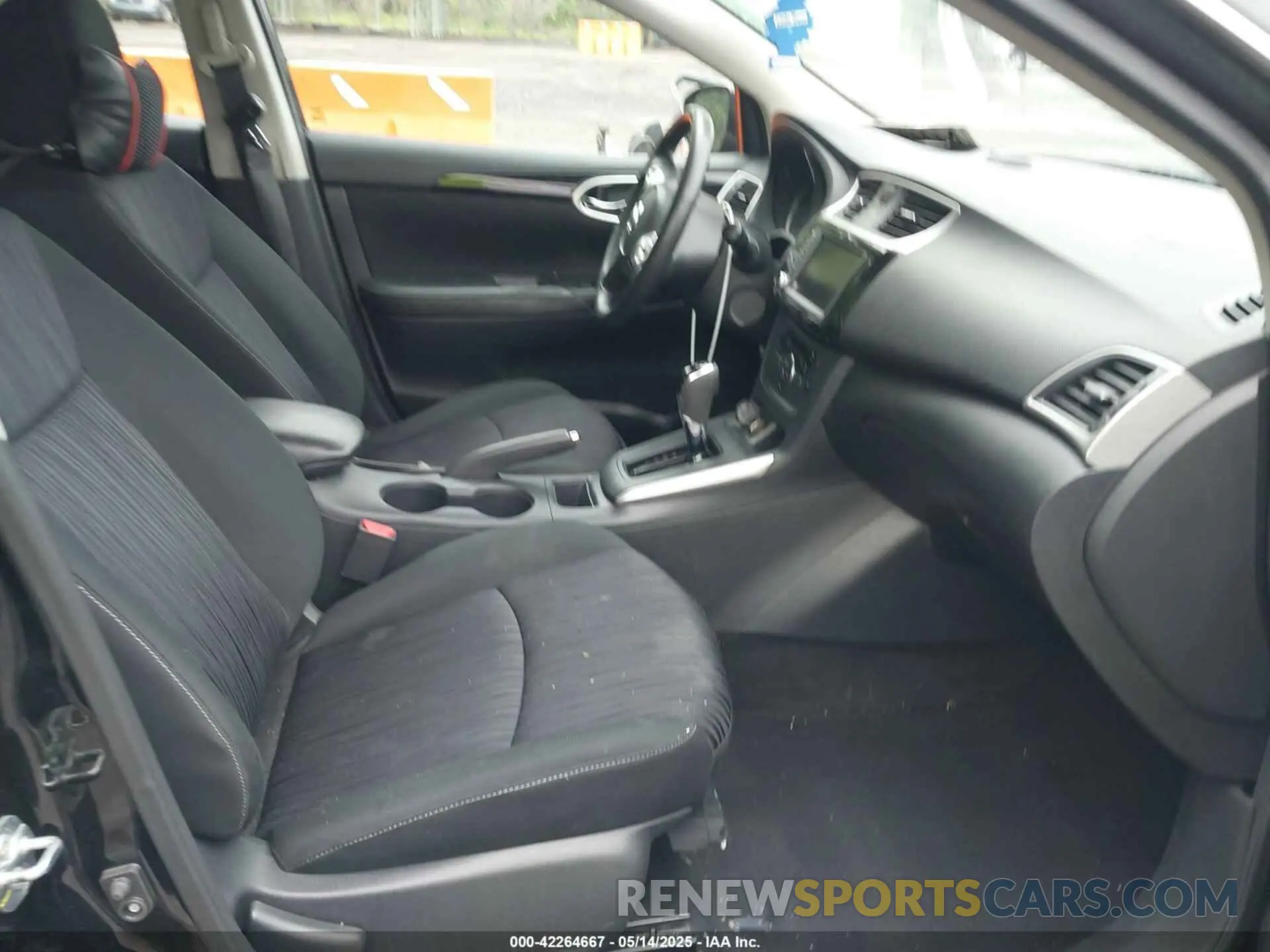 5 Photograph of a damaged car 3N1AB7AP6KY416200 NISSAN SENTRA 2019