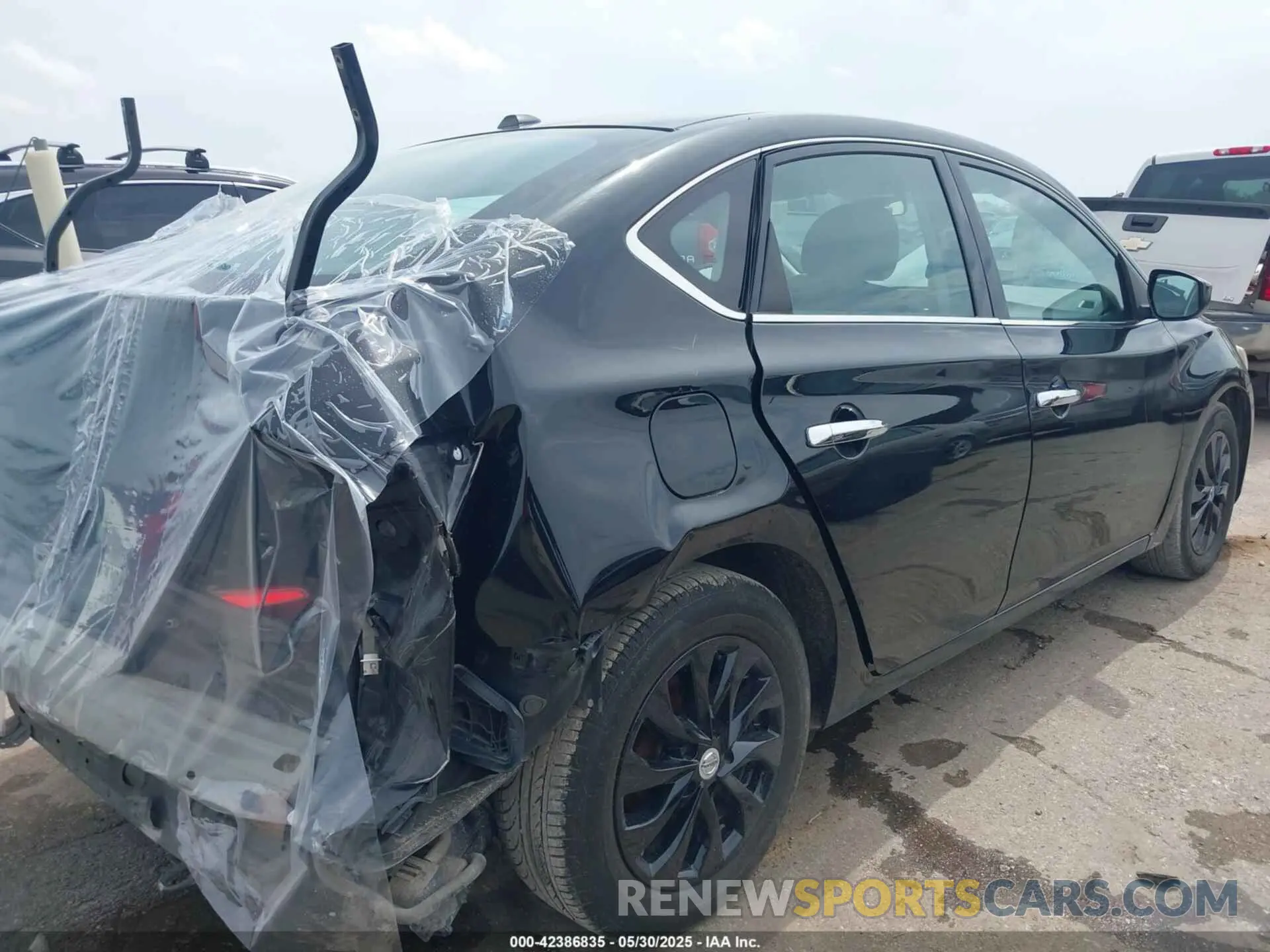 4 Photograph of a damaged car 3N1AB7AP6KY430288 NISSAN SENTRA 2019