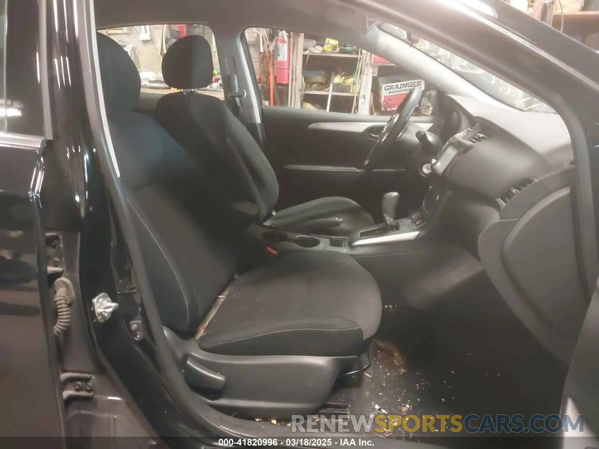5 Photograph of a damaged car 3N1AB7AP6KY431733 NISSAN SENTRA 2019