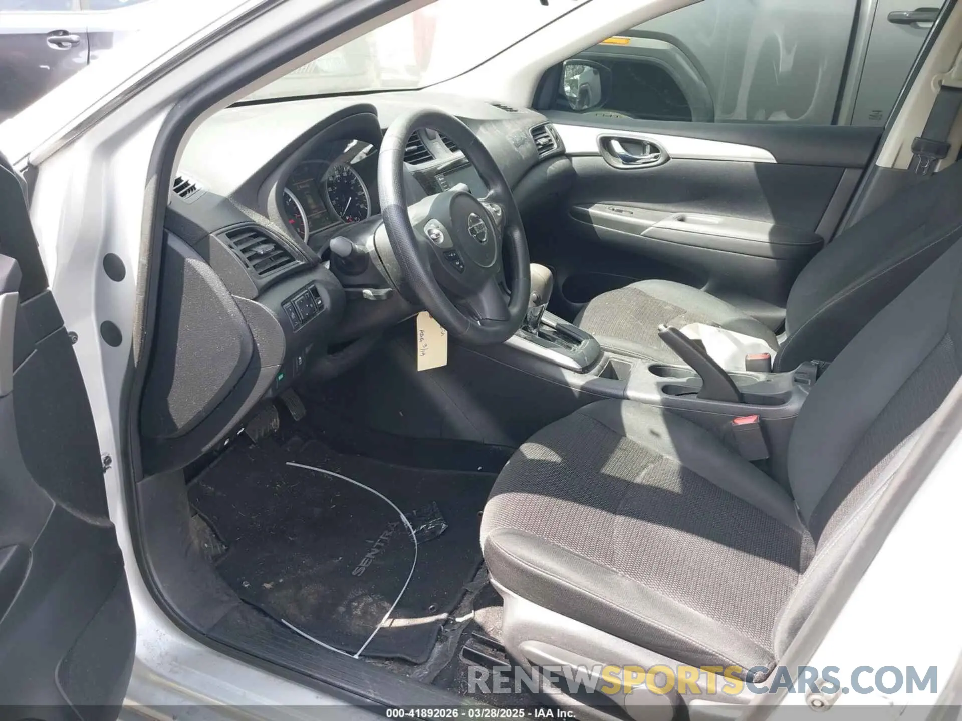 18 Photograph of a damaged car 3N1AB7AP6KY432493 NISSAN SENTRA 2019