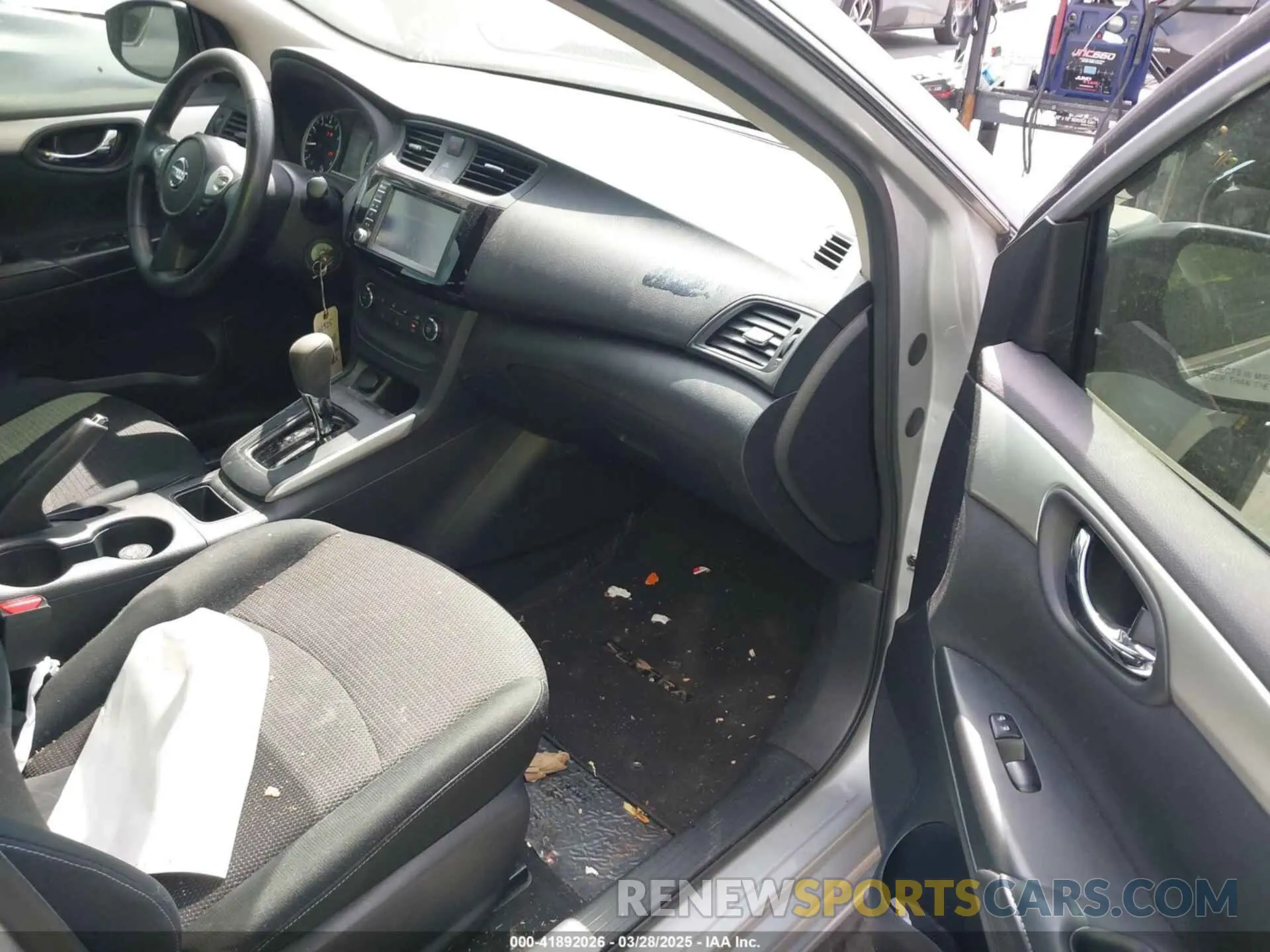 5 Photograph of a damaged car 3N1AB7AP6KY432493 NISSAN SENTRA 2019
