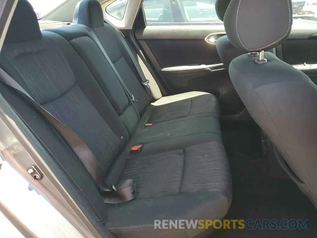 10 Photograph of a damaged car 3N1AB7AP6KY450783 NISSAN SENTRA 2019