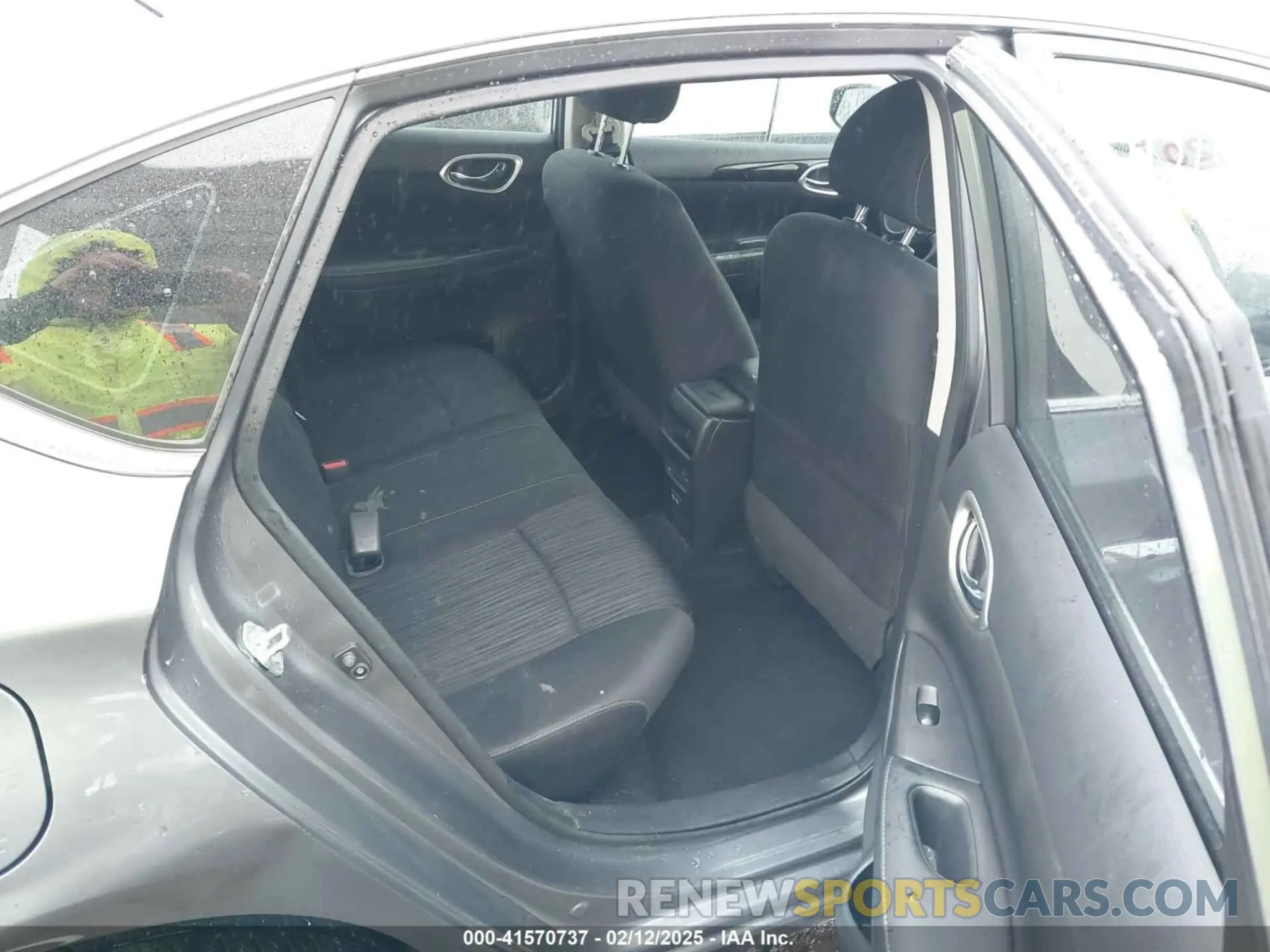 8 Photograph of a damaged car 3N1AB7AP7KL604088 NISSAN SENTRA 2019