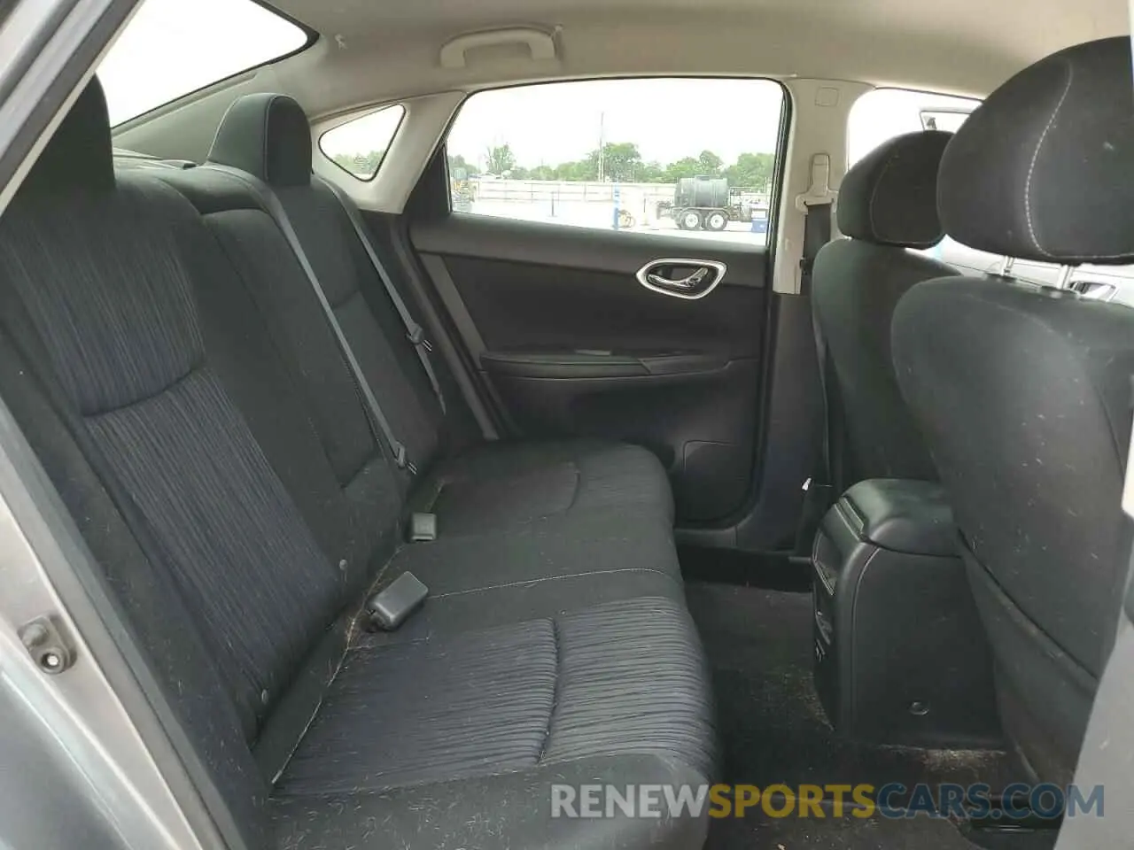 10 Photograph of a damaged car 3N1AB7AP7KL622350 NISSAN SENTRA 2019