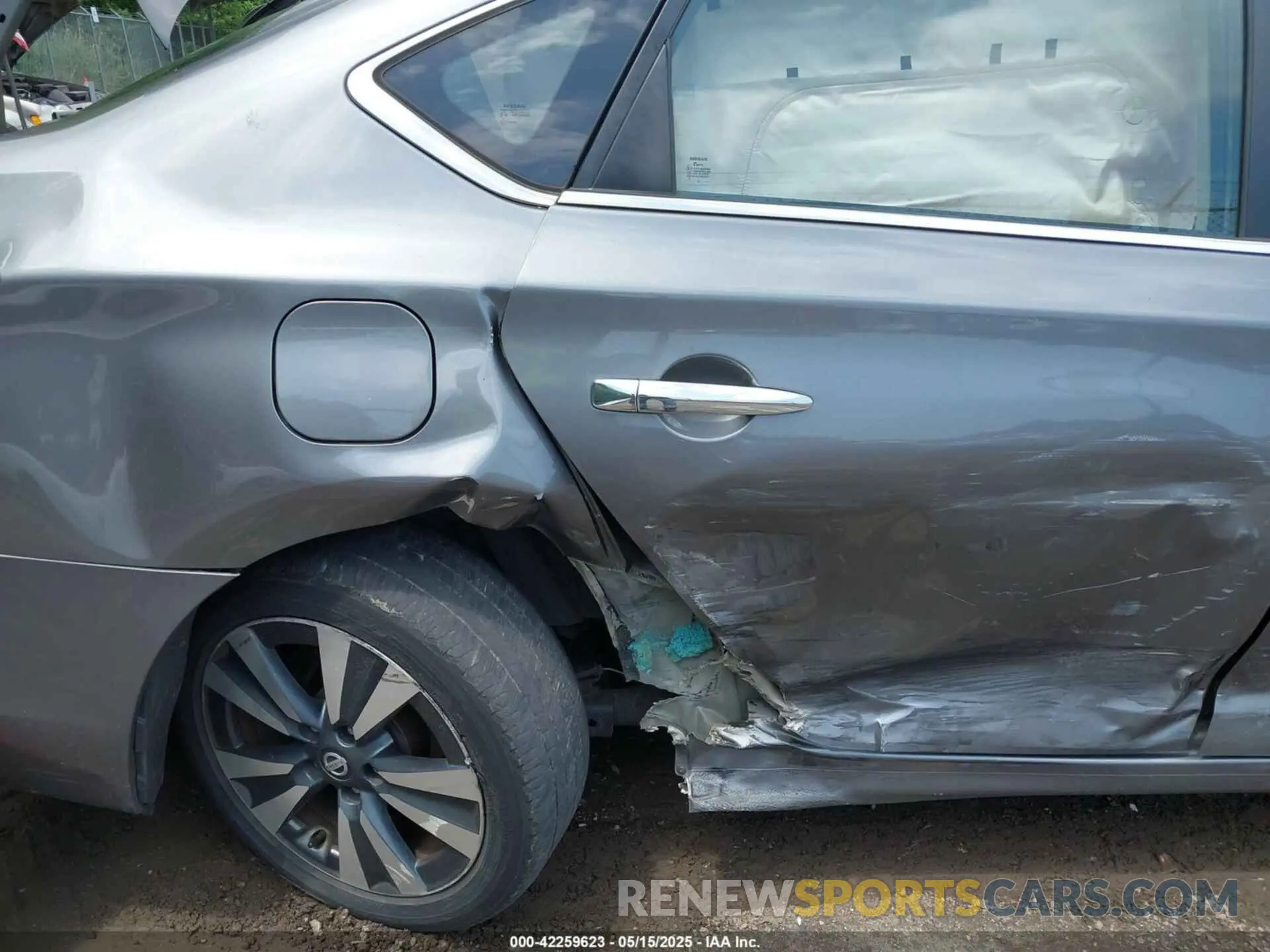 12 Photograph of a damaged car 3N1AB7AP7KY212778 NISSAN SENTRA 2019