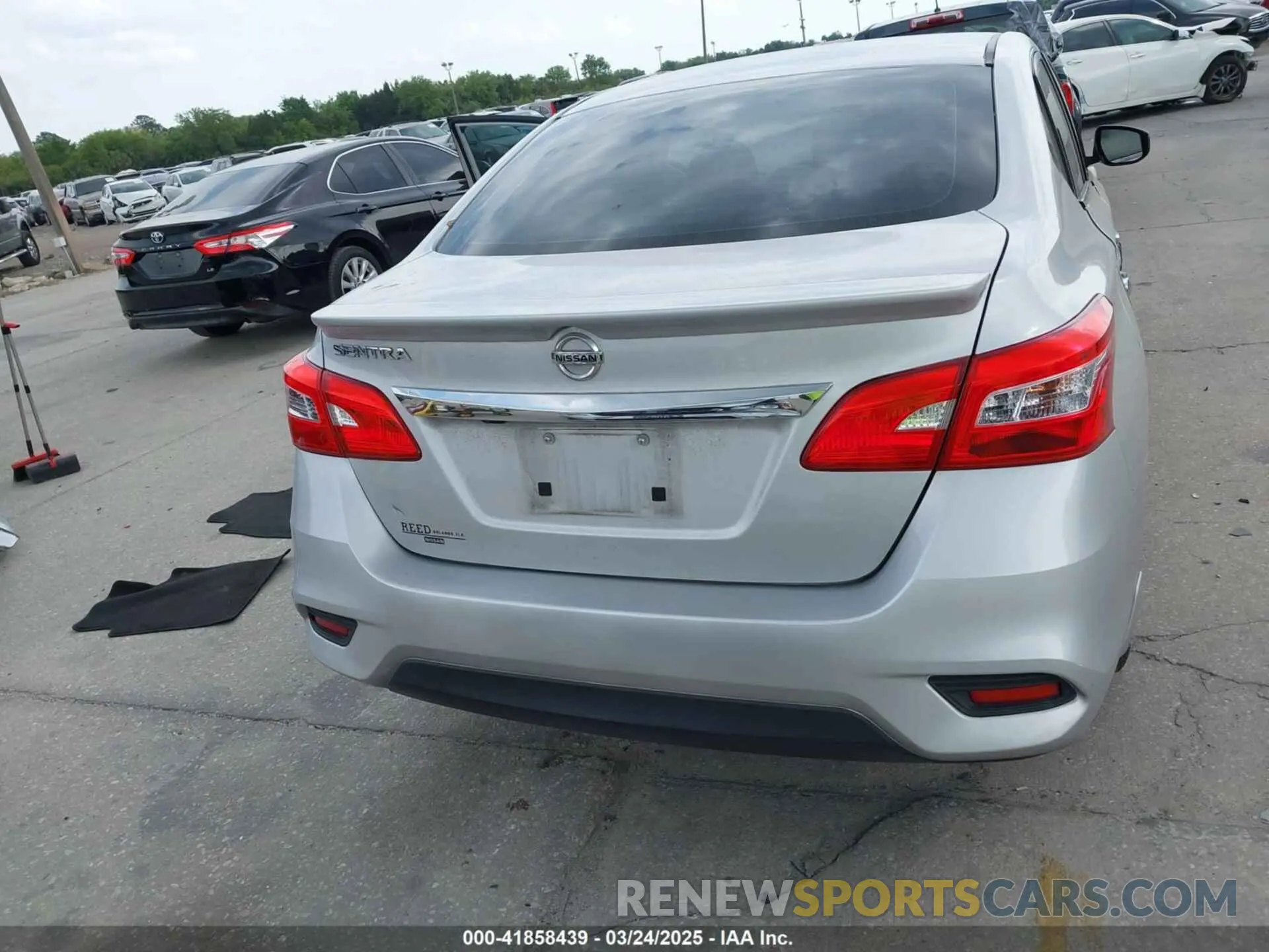 17 Photograph of a damaged car 3N1AB7AP7KY230875 NISSAN SENTRA 2019