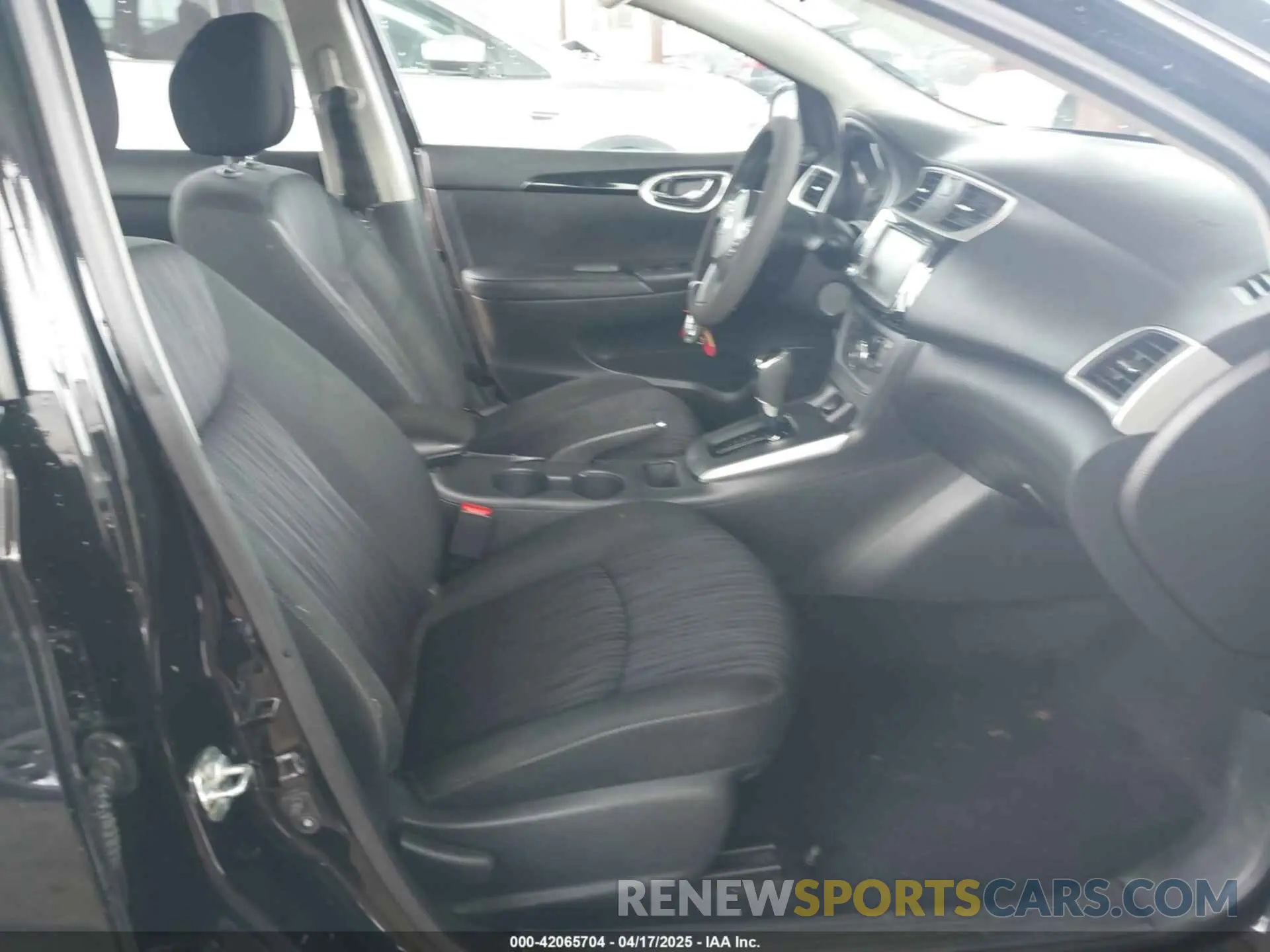 5 Photograph of a damaged car 3N1AB7AP7KY287416 NISSAN SENTRA 2019
