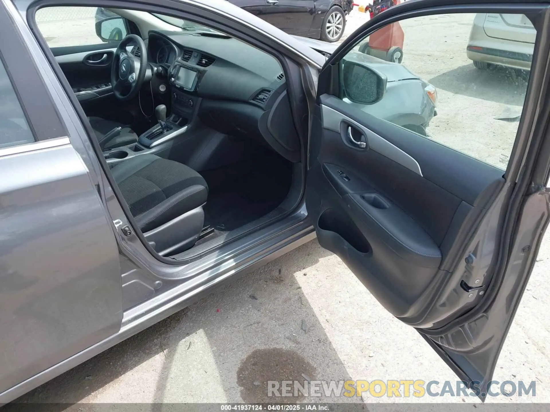 5 Photograph of a damaged car 3N1AB7AP7KY325789 NISSAN SENTRA 2019
