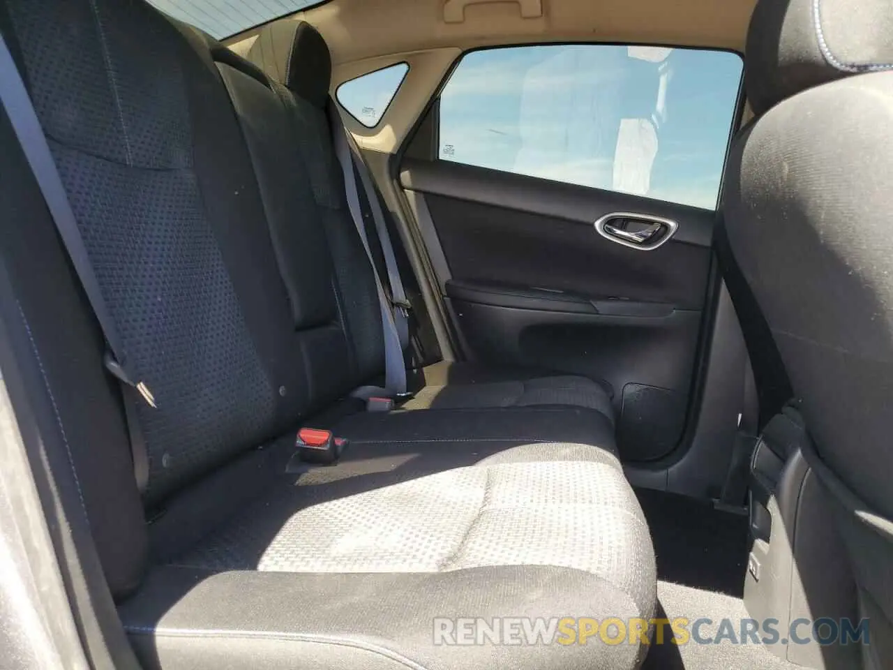 11 Photograph of a damaged car 3N1AB7AP7KY336520 NISSAN SENTRA 2019