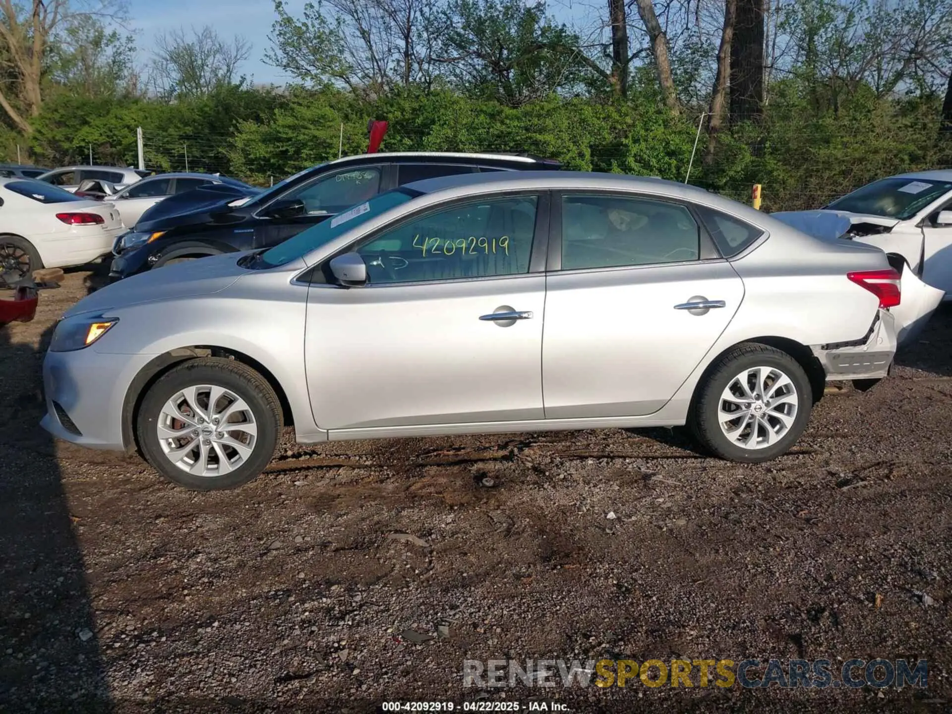 15 Photograph of a damaged car 3N1AB7AP7KY338283 NISSAN SENTRA 2019