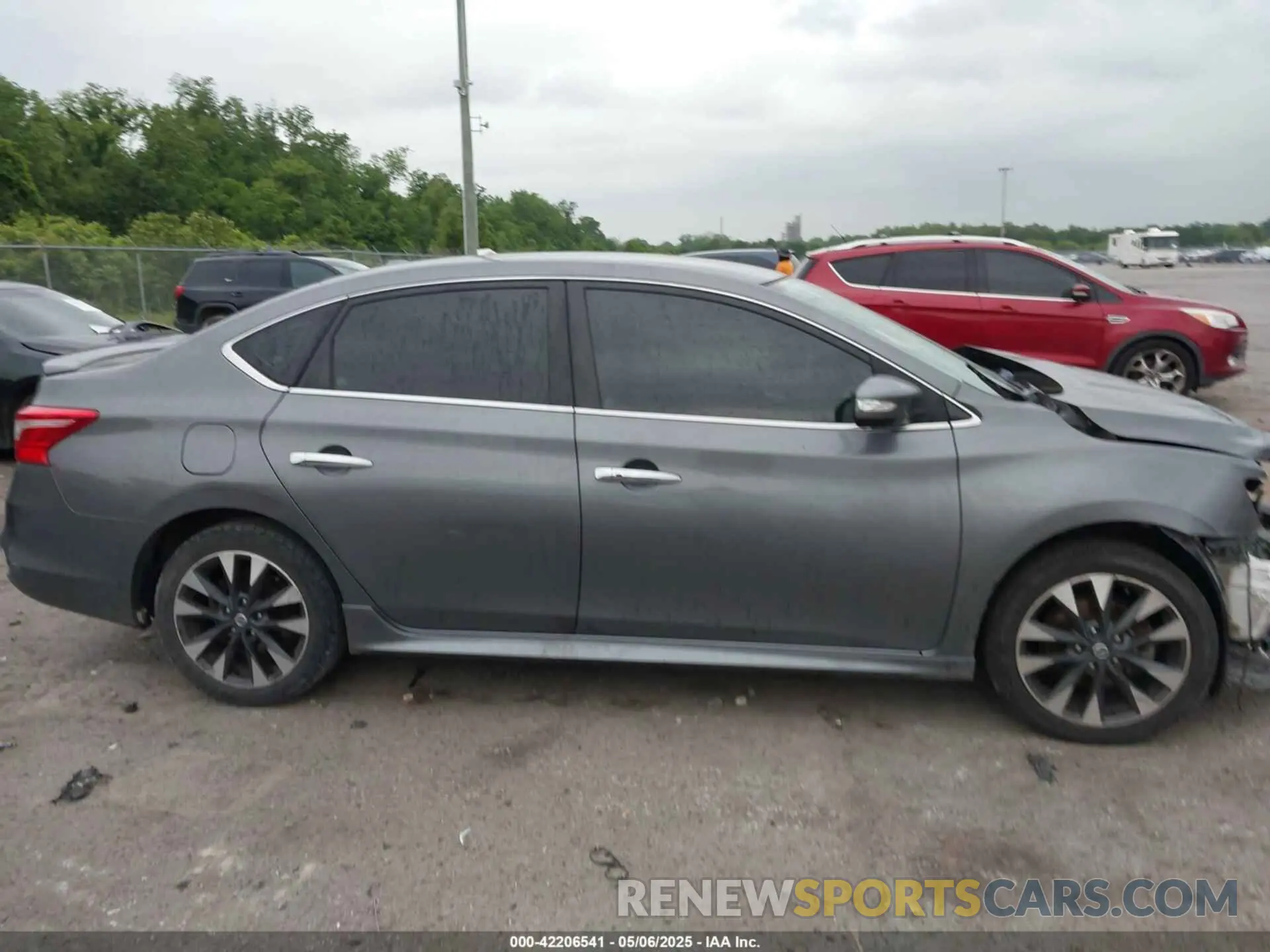 14 Photograph of a damaged car 3N1AB7AP7KY364169 NISSAN SENTRA 2019