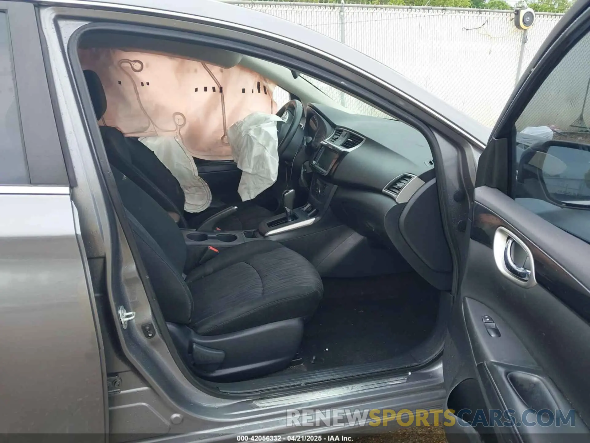 5 Photograph of a damaged car 3N1AB7AP7KY364754 NISSAN SENTRA 2019