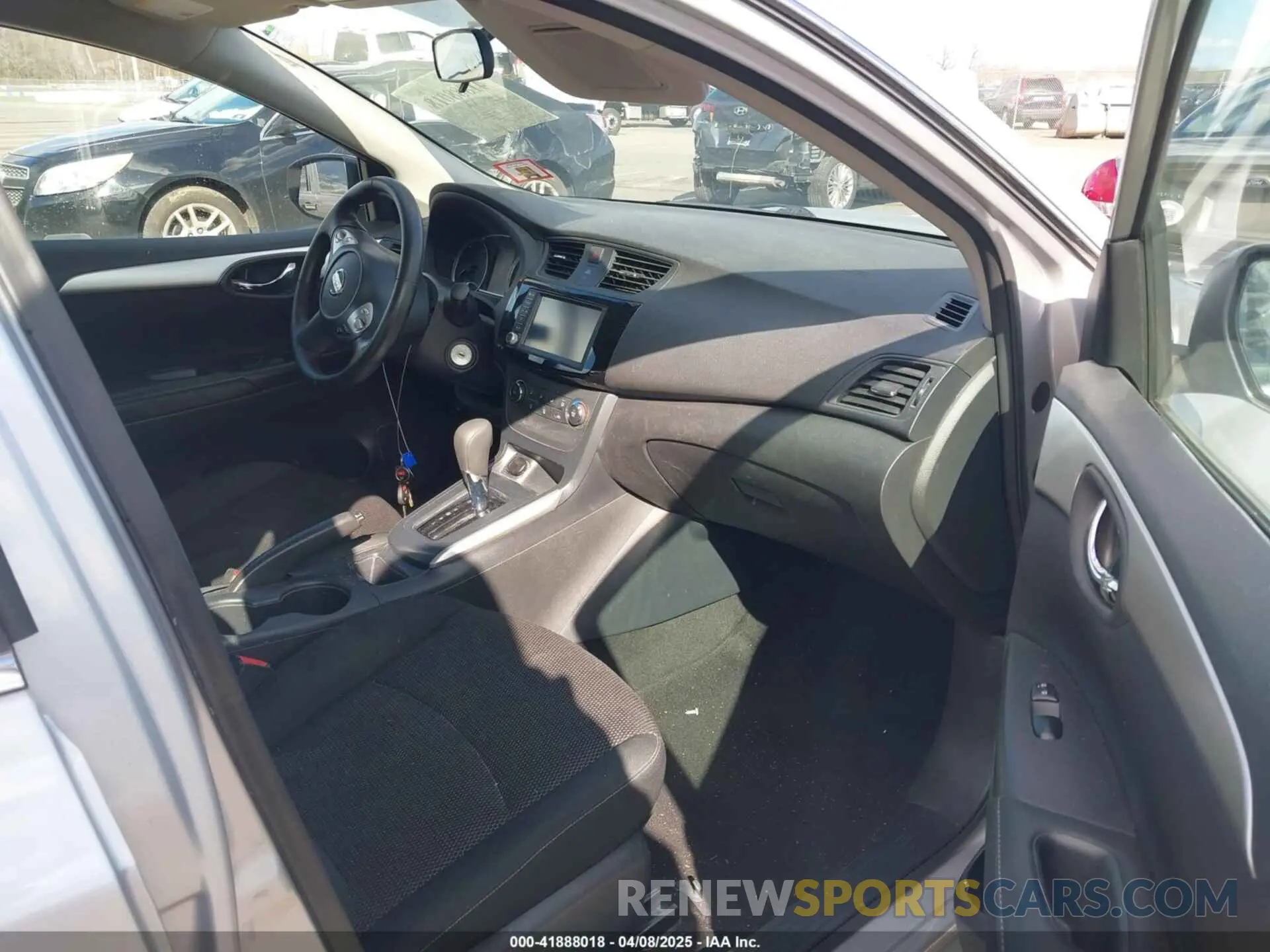 5 Photograph of a damaged car 3N1AB7AP7KY370117 NISSAN SENTRA 2019
