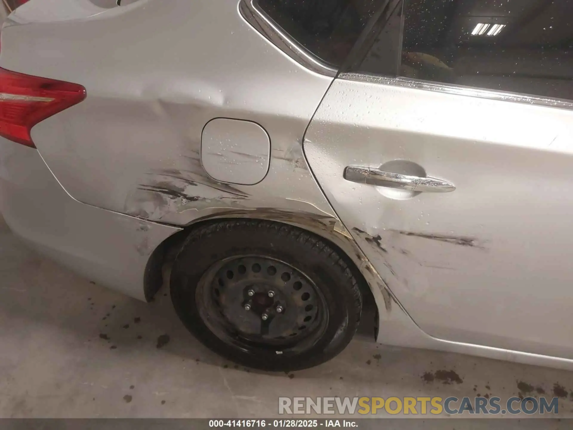 18 Photograph of a damaged car 3N1AB7AP7KY371607 NISSAN SENTRA 2019