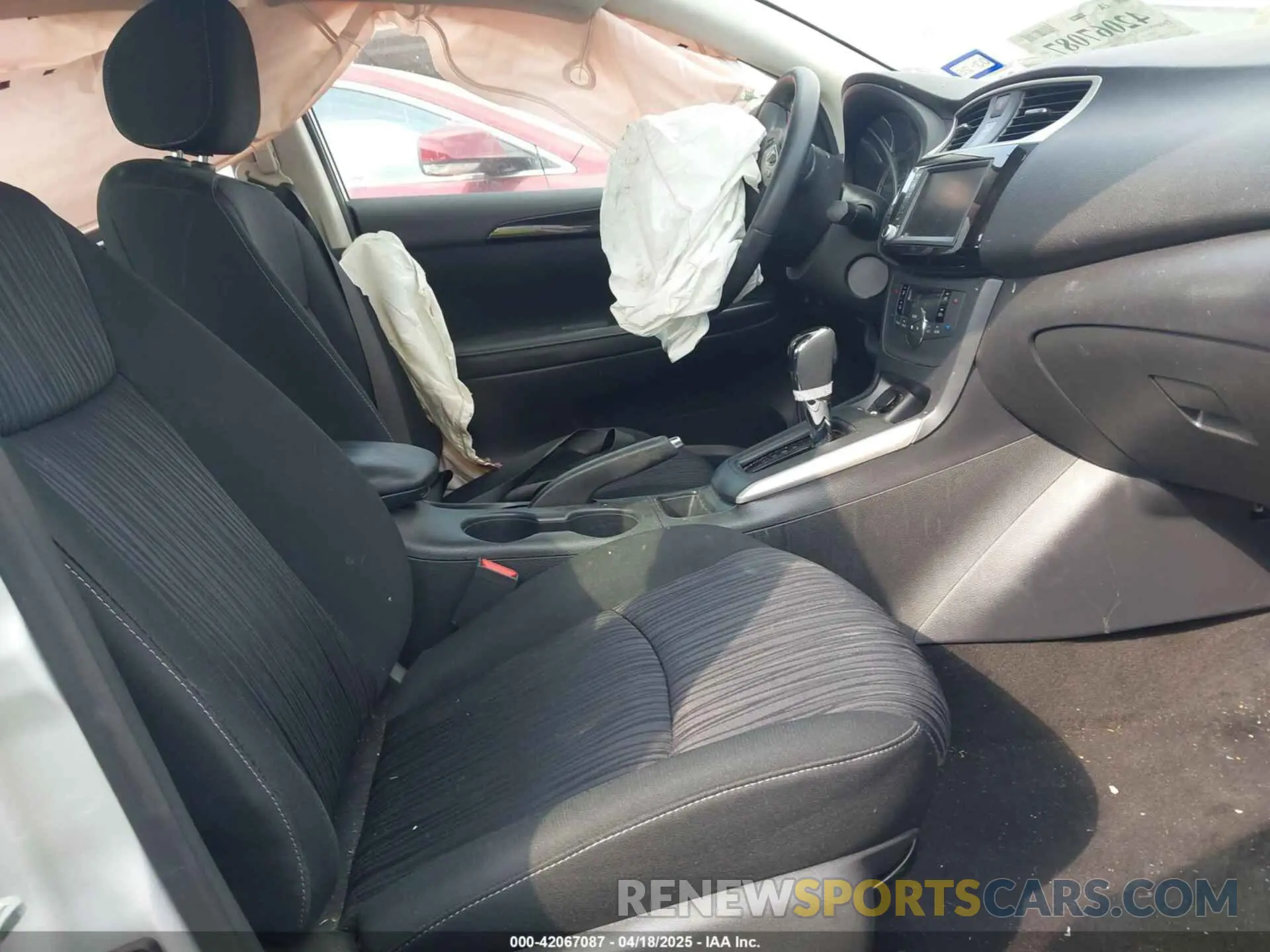 5 Photograph of a damaged car 3N1AB7AP7KY416478 NISSAN SENTRA 2019