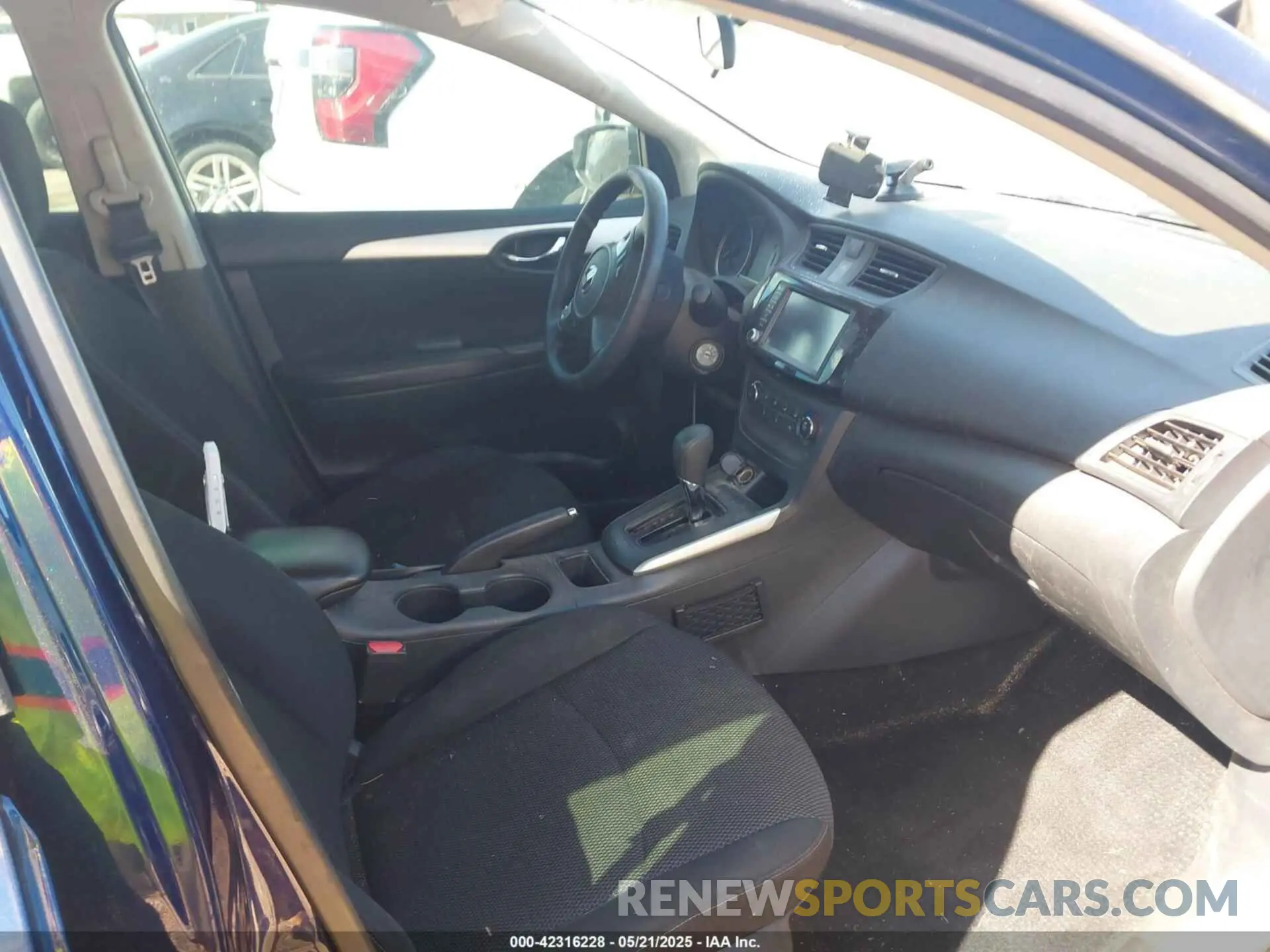 5 Photograph of a damaged car 3N1AB7AP7KY428596 NISSAN SENTRA 2019