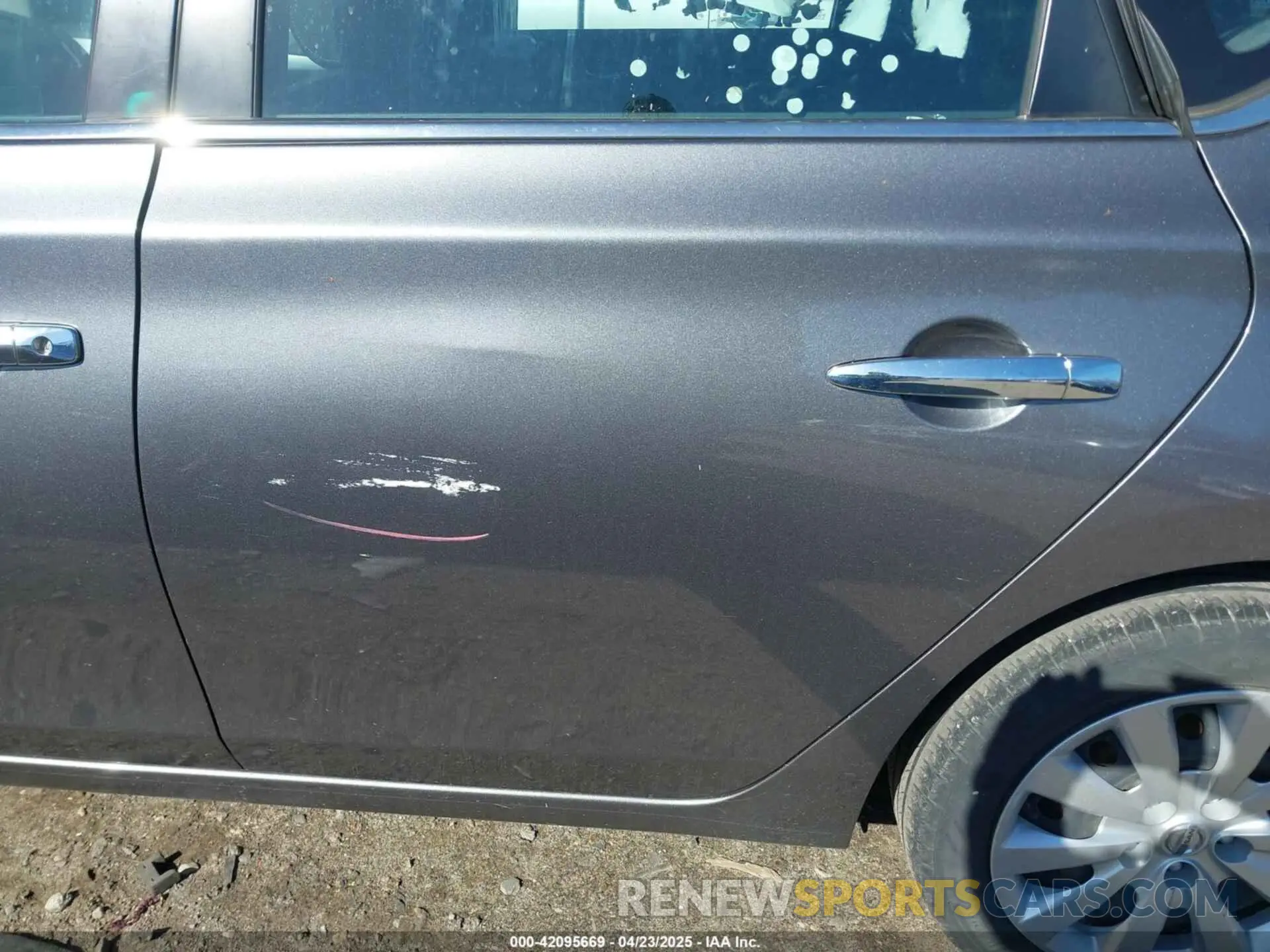 18 Photograph of a damaged car 3N1AB7AP7KY434981 NISSAN SENTRA 2019