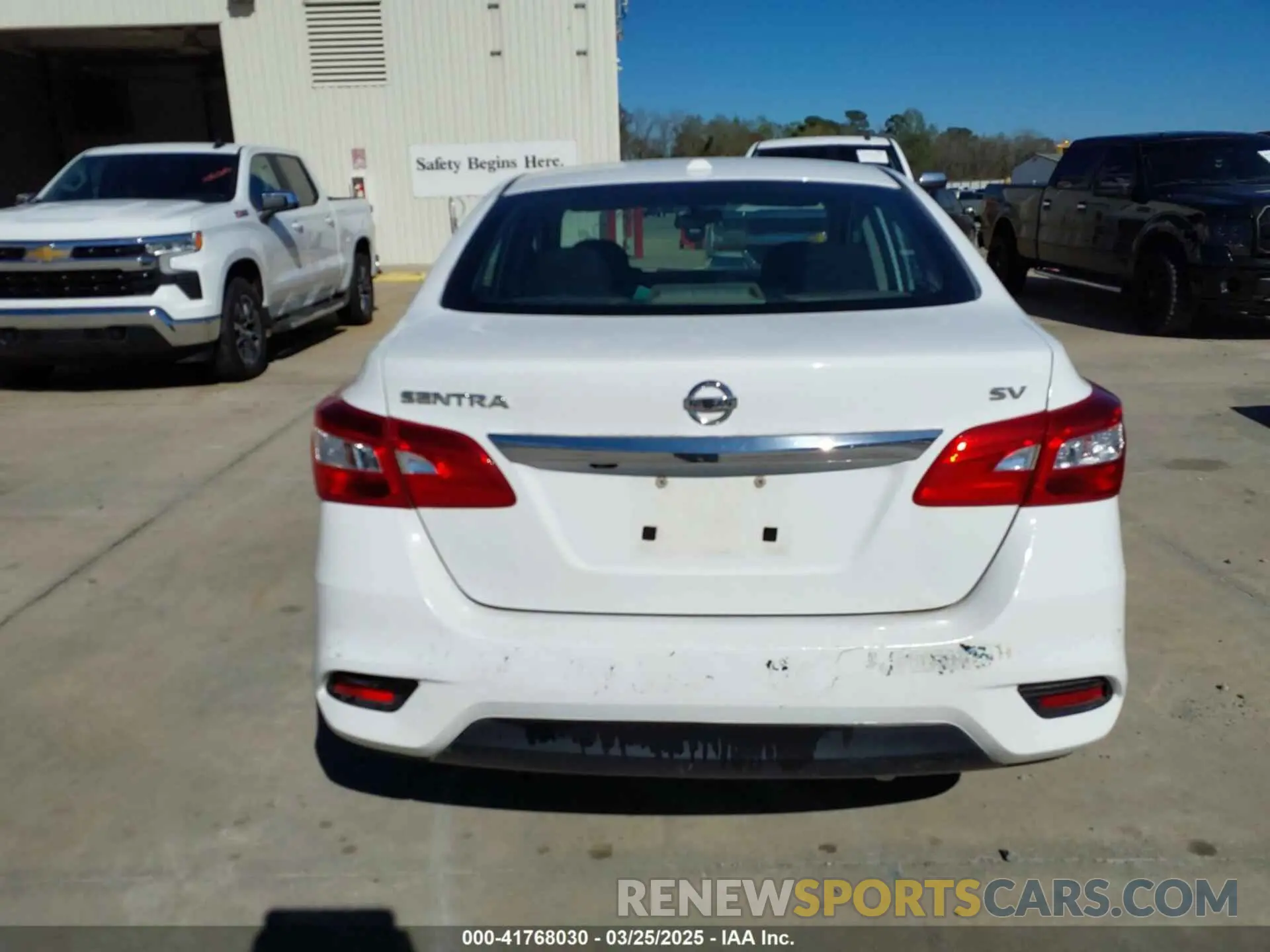 16 Photograph of a damaged car 3N1AB7AP7KY438285 NISSAN SENTRA 2019