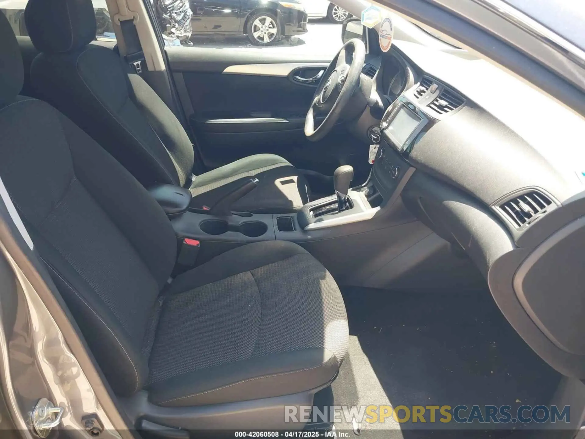 5 Photograph of a damaged car 3N1AB7AP7KY441316 NISSAN SENTRA 2019