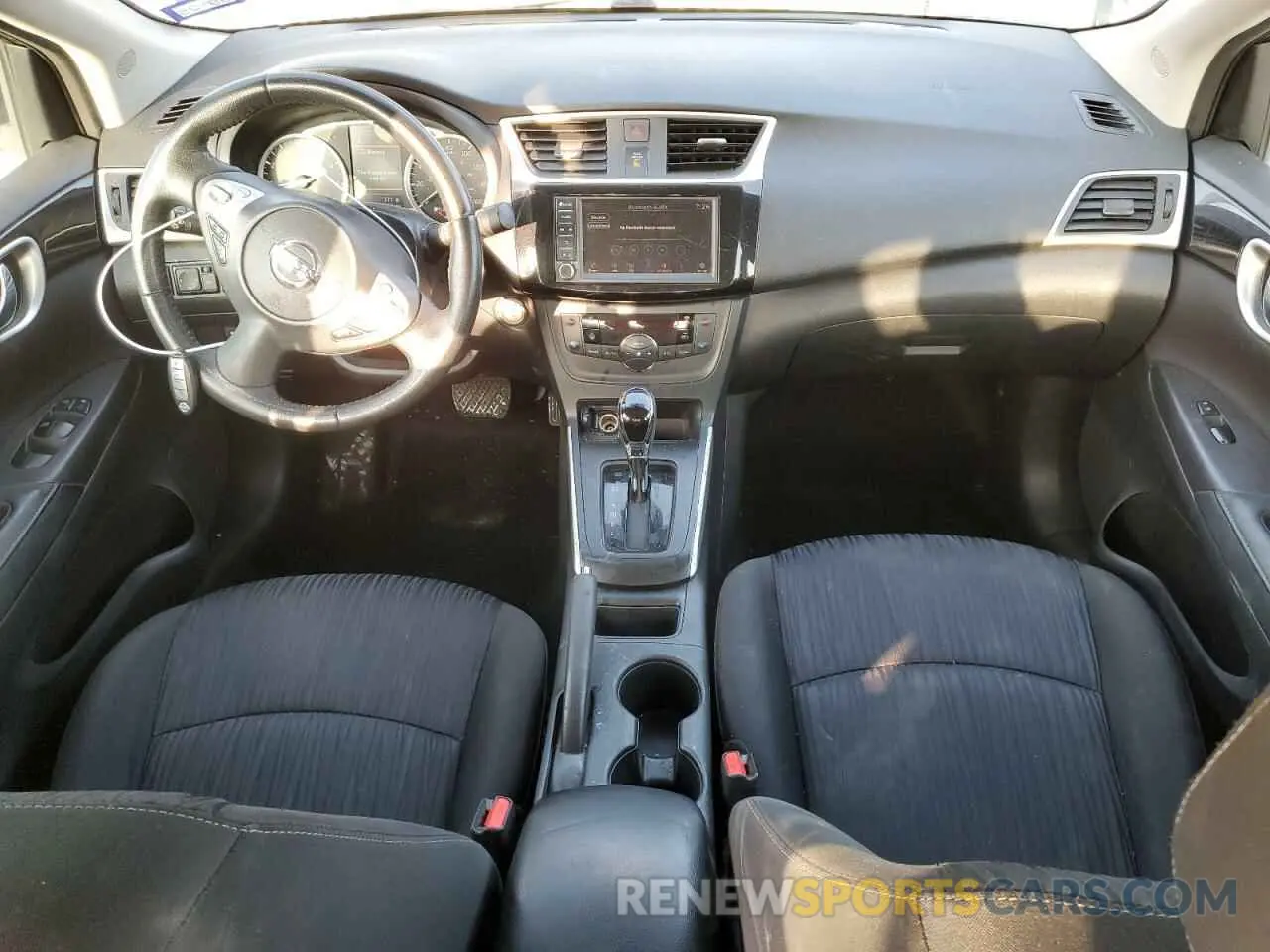 8 Photograph of a damaged car 3N1AB7AP8KL604679 NISSAN SENTRA 2019