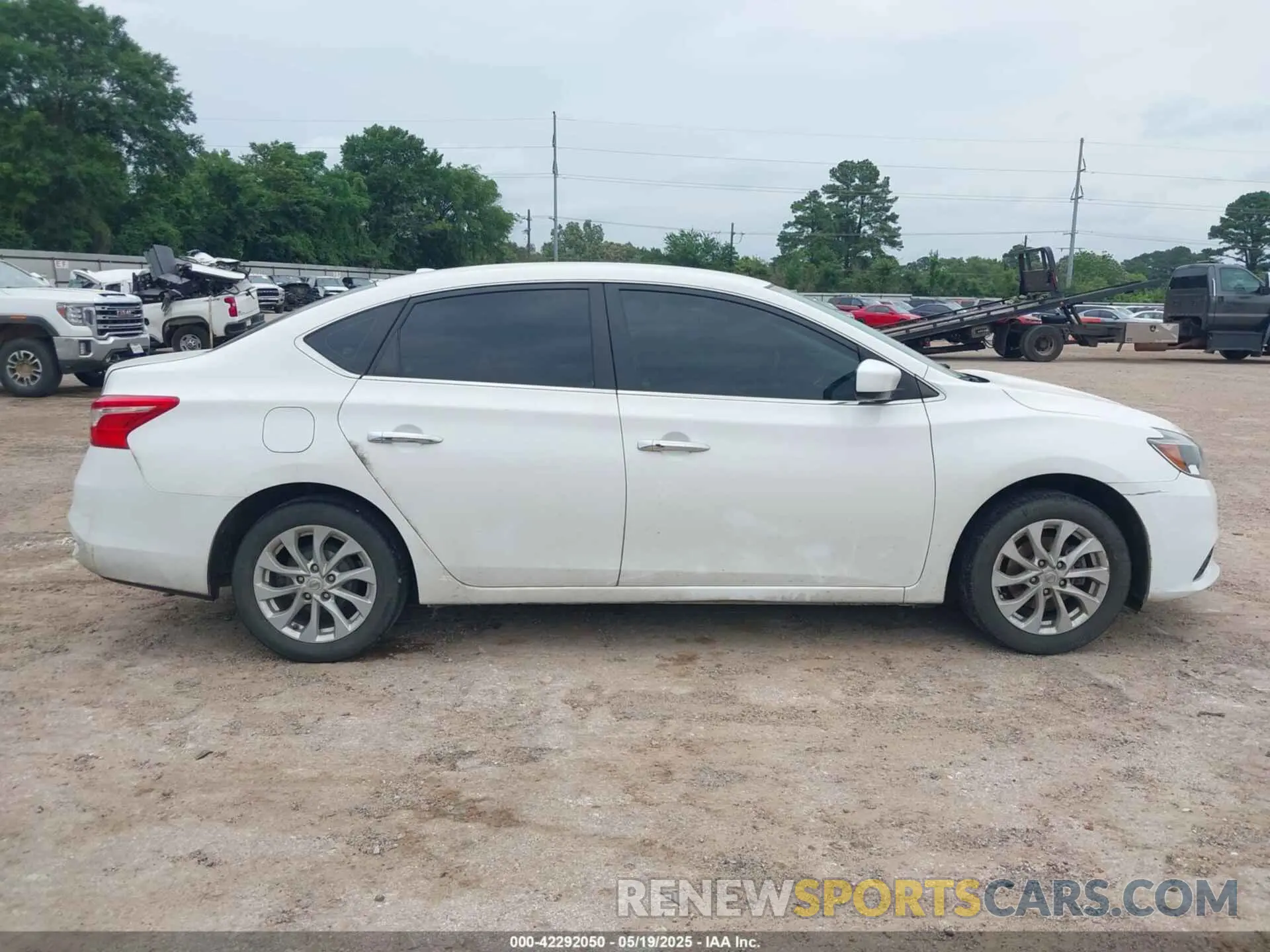 13 Photograph of a damaged car 3N1AB7AP8KL615598 NISSAN SENTRA 2019