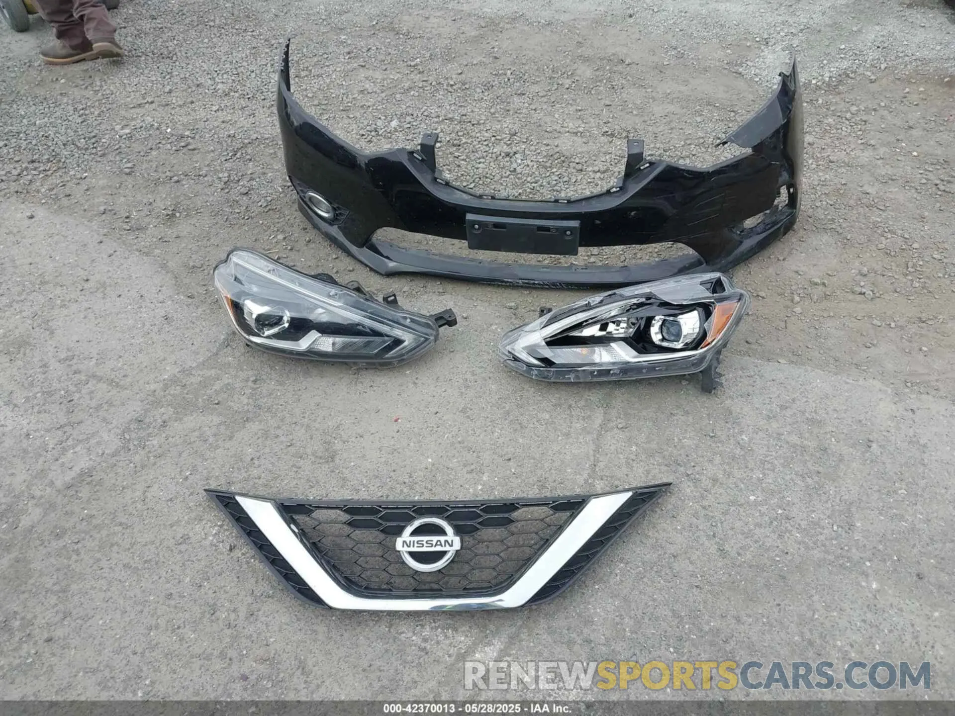 12 Photograph of a damaged car 3N1AB7AP8KY207847 NISSAN SENTRA 2019