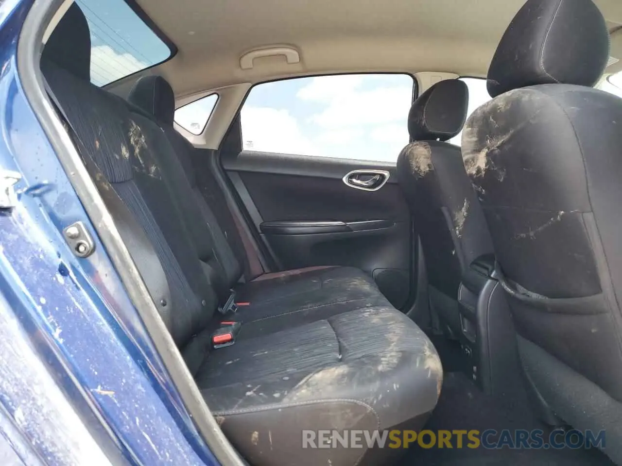 10 Photograph of a damaged car 3N1AB7AP8KY214572 NISSAN SENTRA 2019