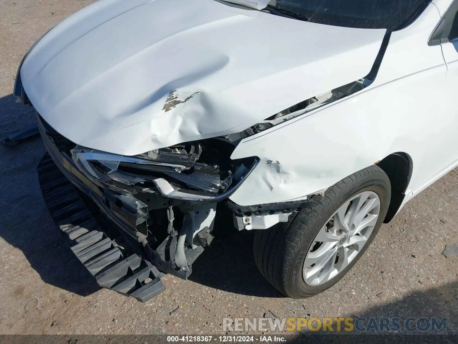17 Photograph of a damaged car 3N1AB7AP8KY217231 NISSAN SENTRA 2019