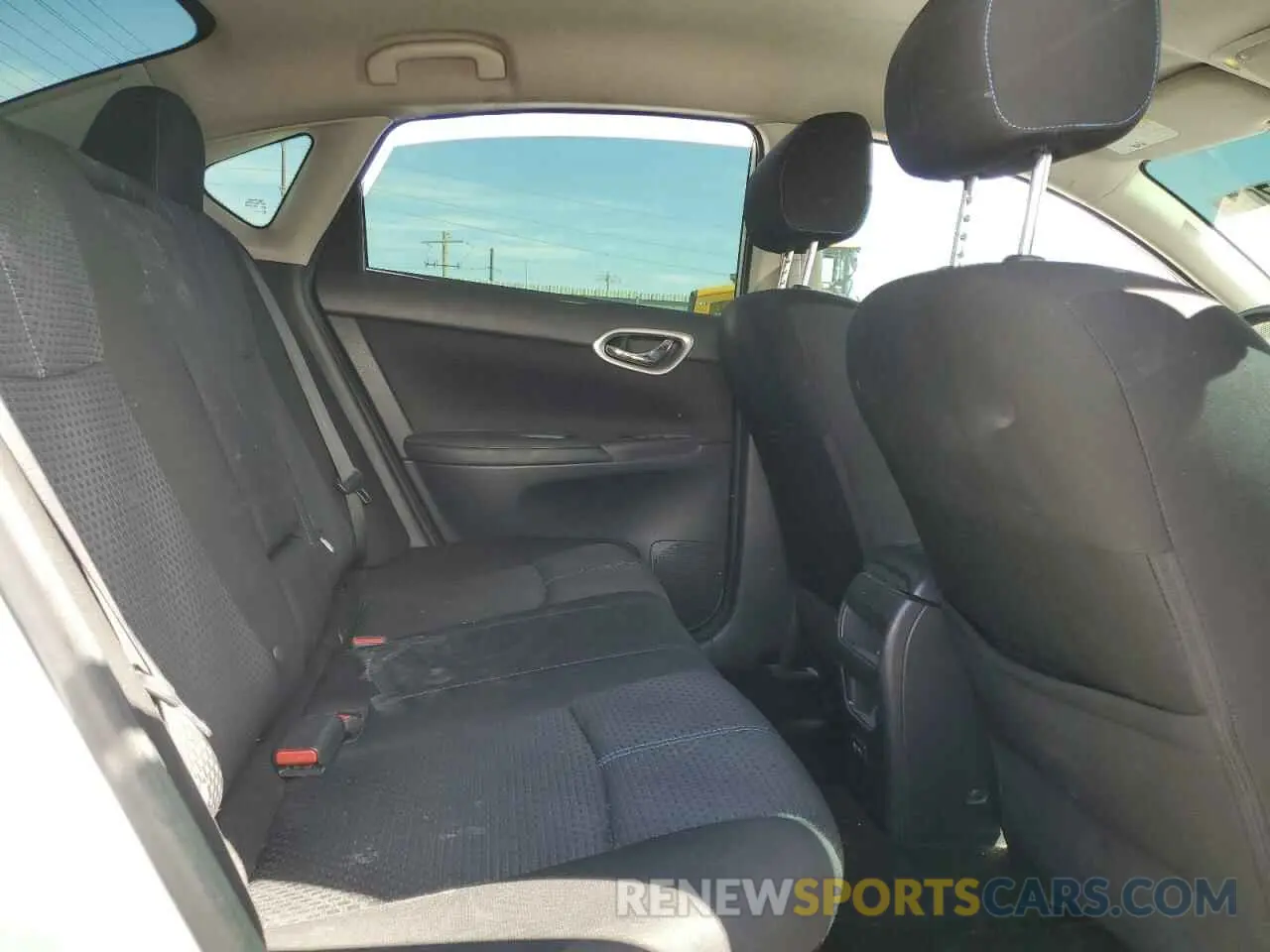 11 Photograph of a damaged car 3N1AB7AP8KY218945 NISSAN SENTRA 2019