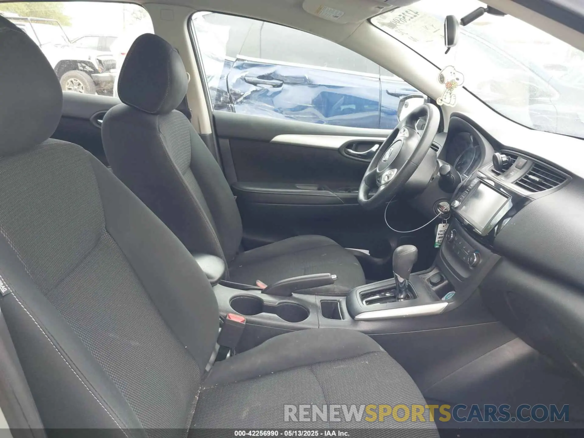 5 Photograph of a damaged car 3N1AB7AP8KY222879 NISSAN SENTRA 2019
