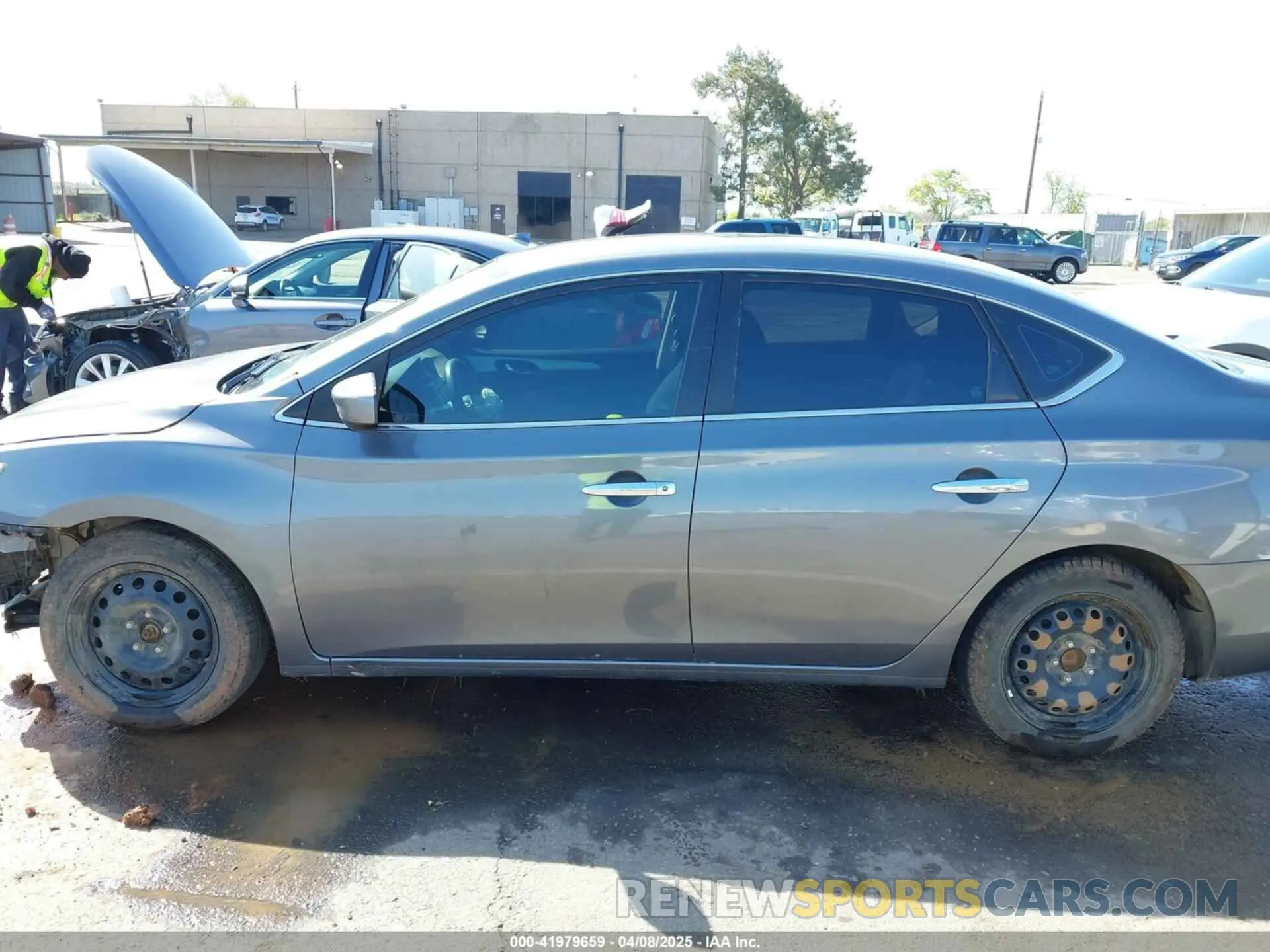 15 Photograph of a damaged car 3N1AB7AP8KY241772 NISSAN SENTRA 2019
