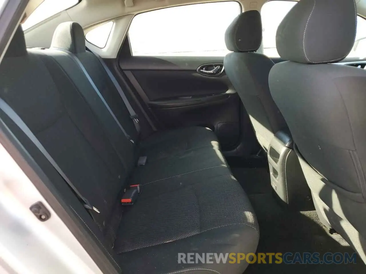 10 Photograph of a damaged car 3N1AB7AP8KY271399 NISSAN SENTRA 2019