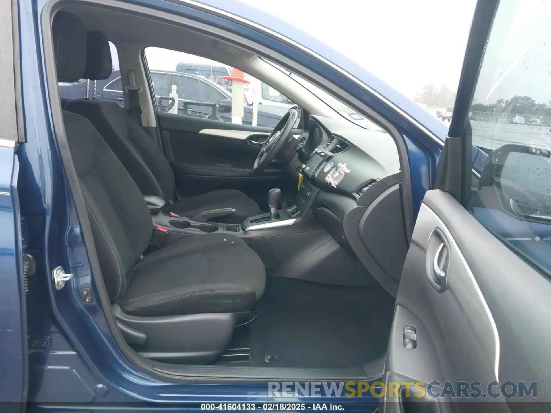 5 Photograph of a damaged car 3N1AB7AP8KY274206 NISSAN SENTRA 2019