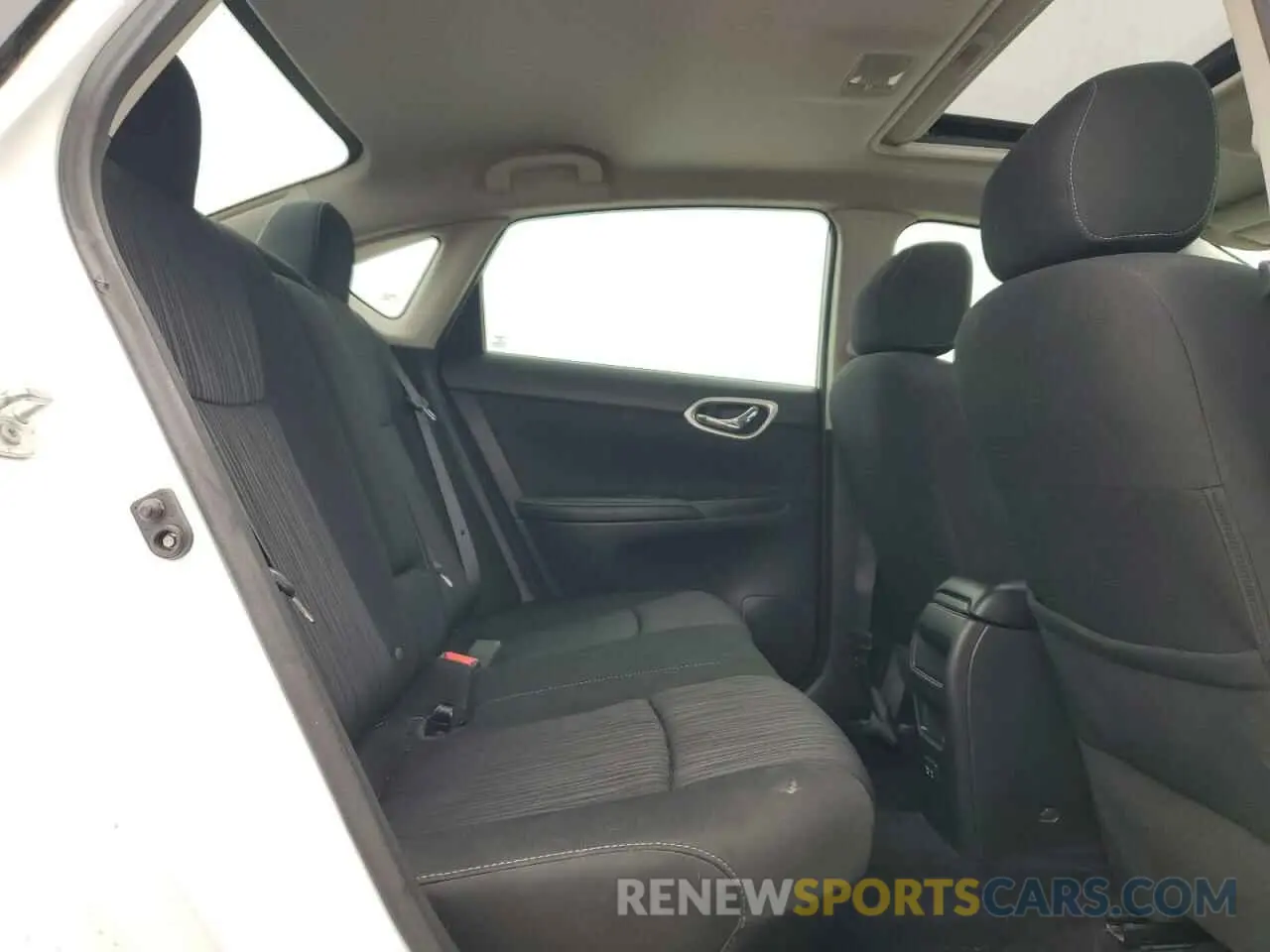 10 Photograph of a damaged car 3N1AB7AP8KY276344 NISSAN SENTRA 2019