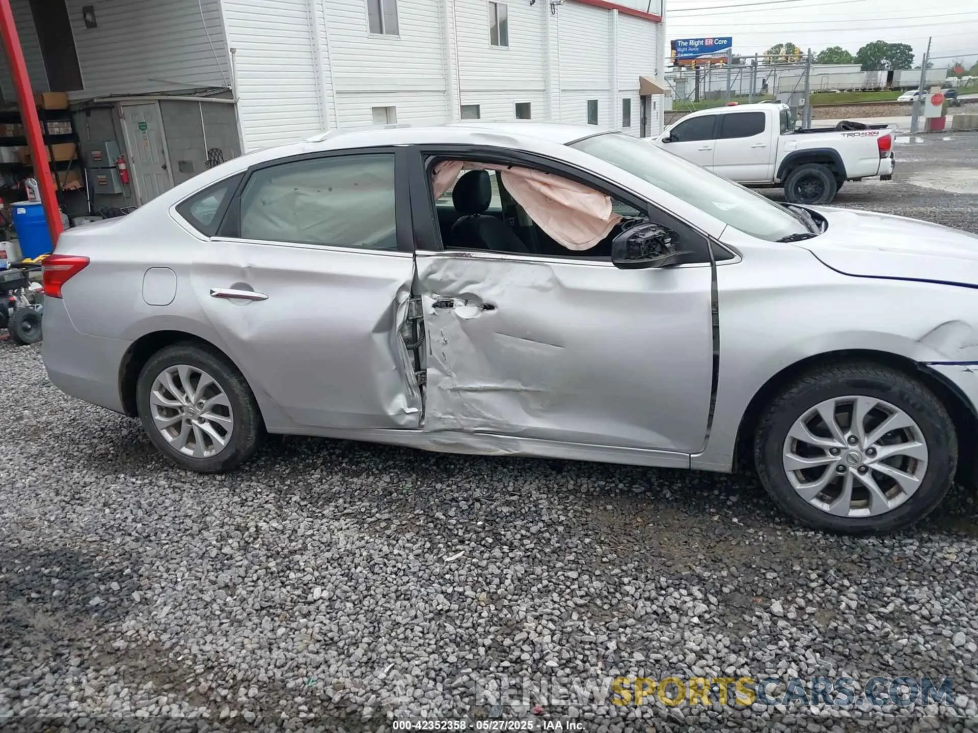 13 Photograph of a damaged car 3N1AB7AP8KY284265 NISSAN SENTRA 2019