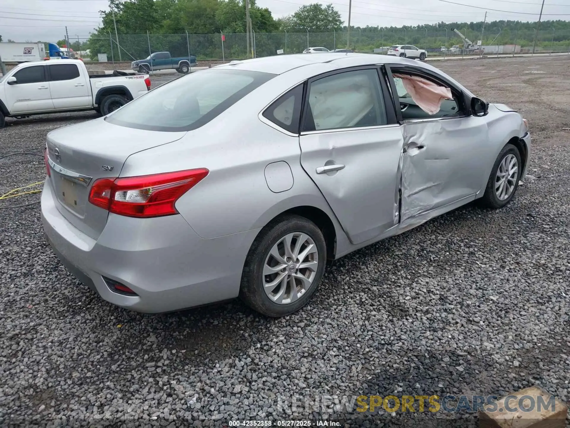 4 Photograph of a damaged car 3N1AB7AP8KY284265 NISSAN SENTRA 2019