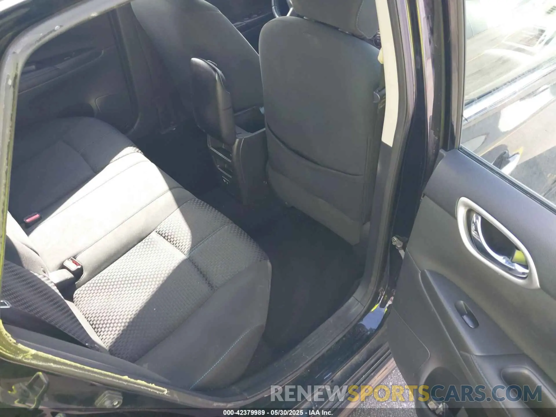 8 Photograph of a damaged car 3N1AB7AP8KY295525 NISSAN SENTRA 2019