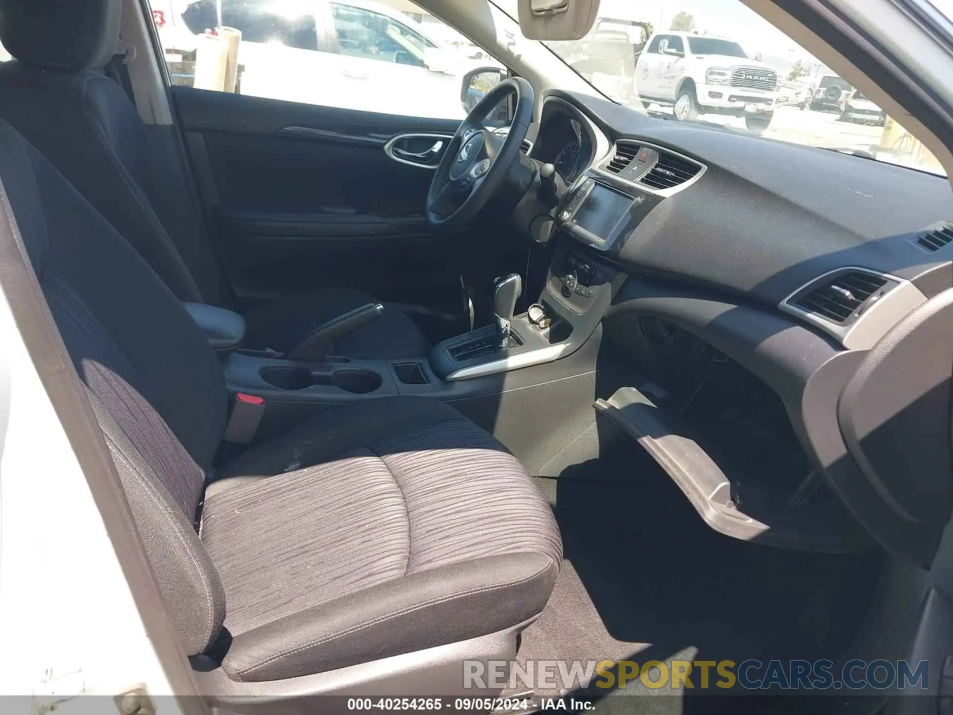5 Photograph of a damaged car 3N1AB7AP8KY296528 NISSAN SENTRA 2019