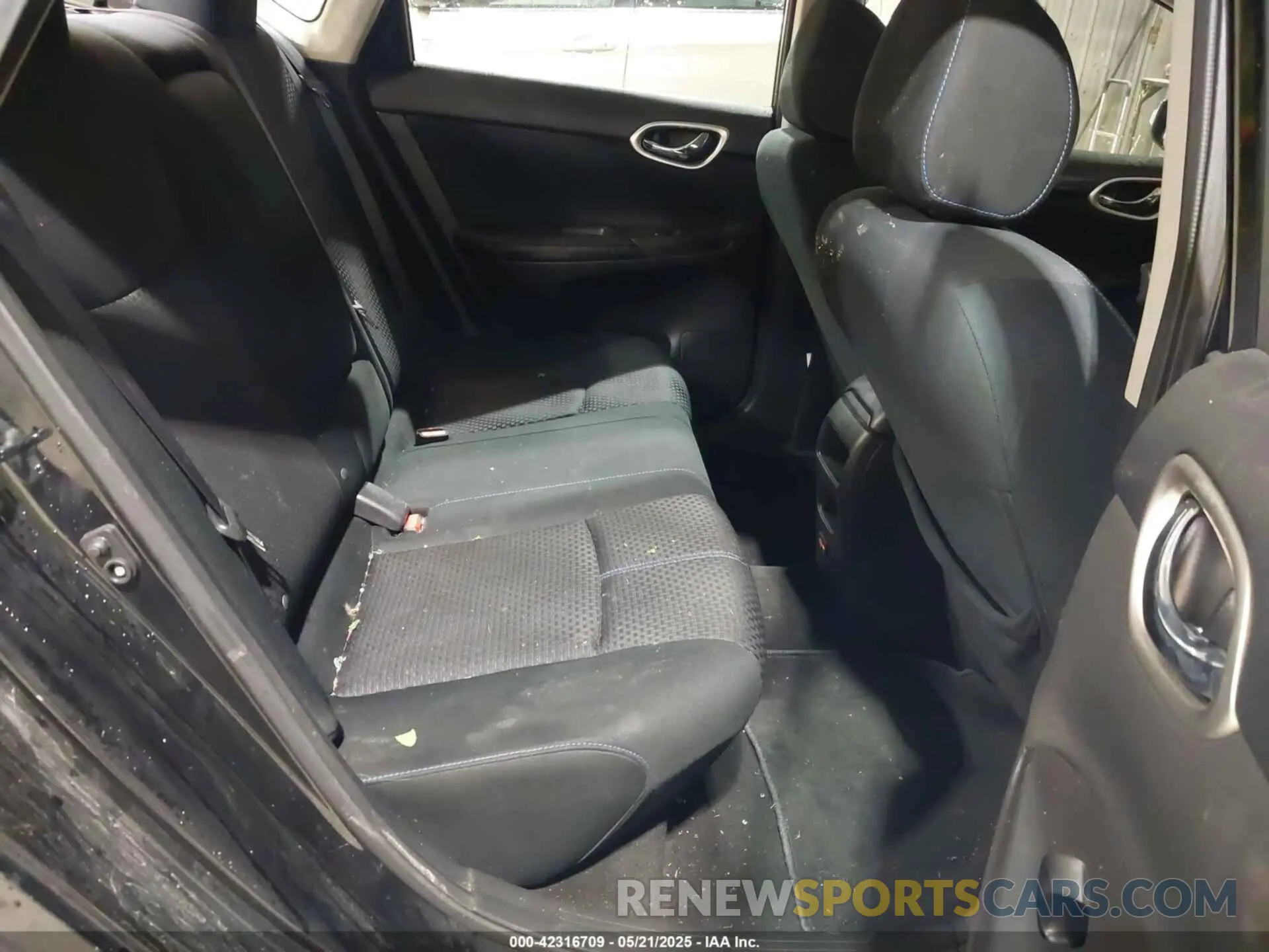 8 Photograph of a damaged car 3N1AB7AP8KY299090 NISSAN SENTRA 2019