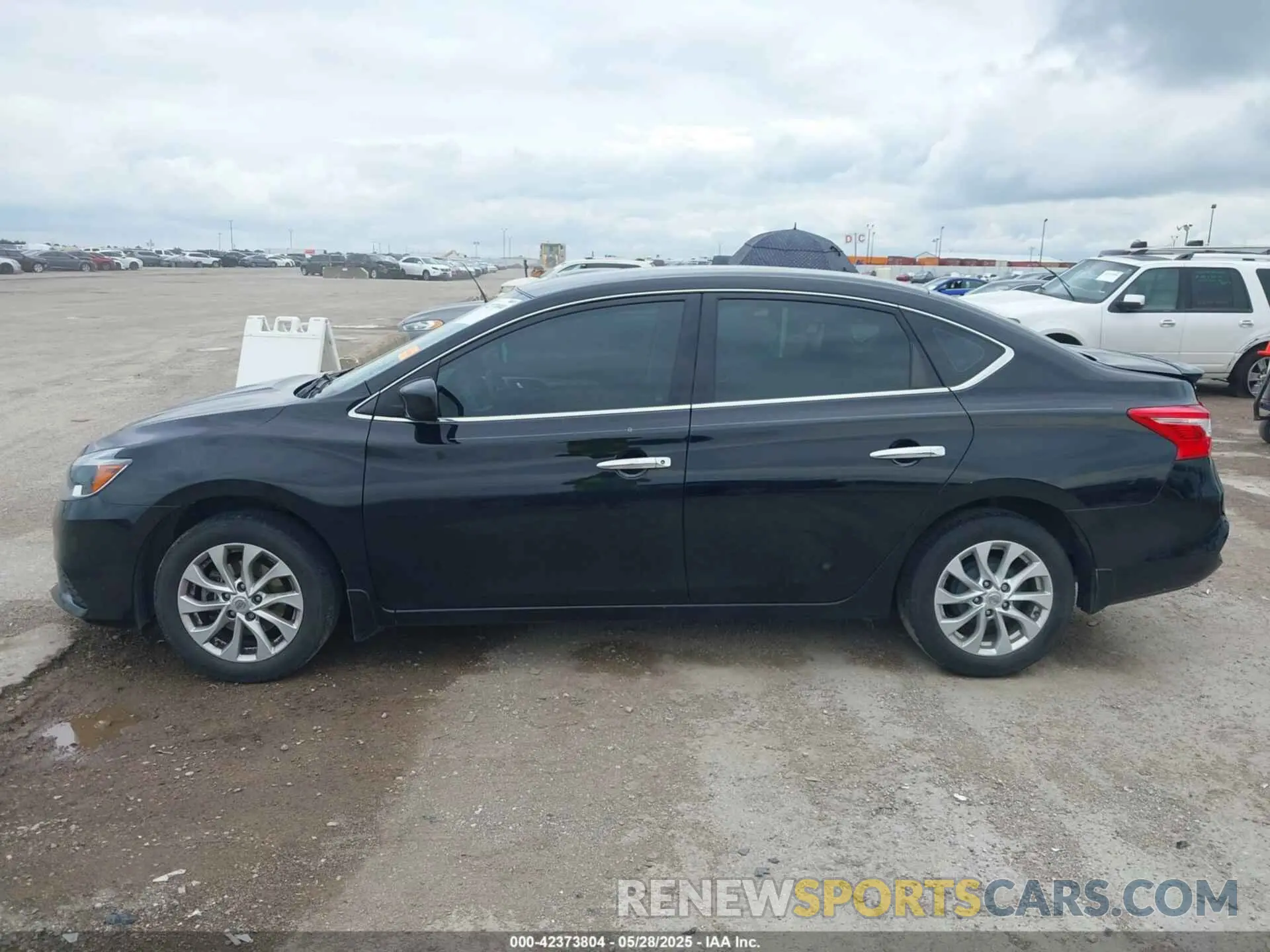 14 Photograph of a damaged car 3N1AB7AP8KY314977 NISSAN SENTRA 2019