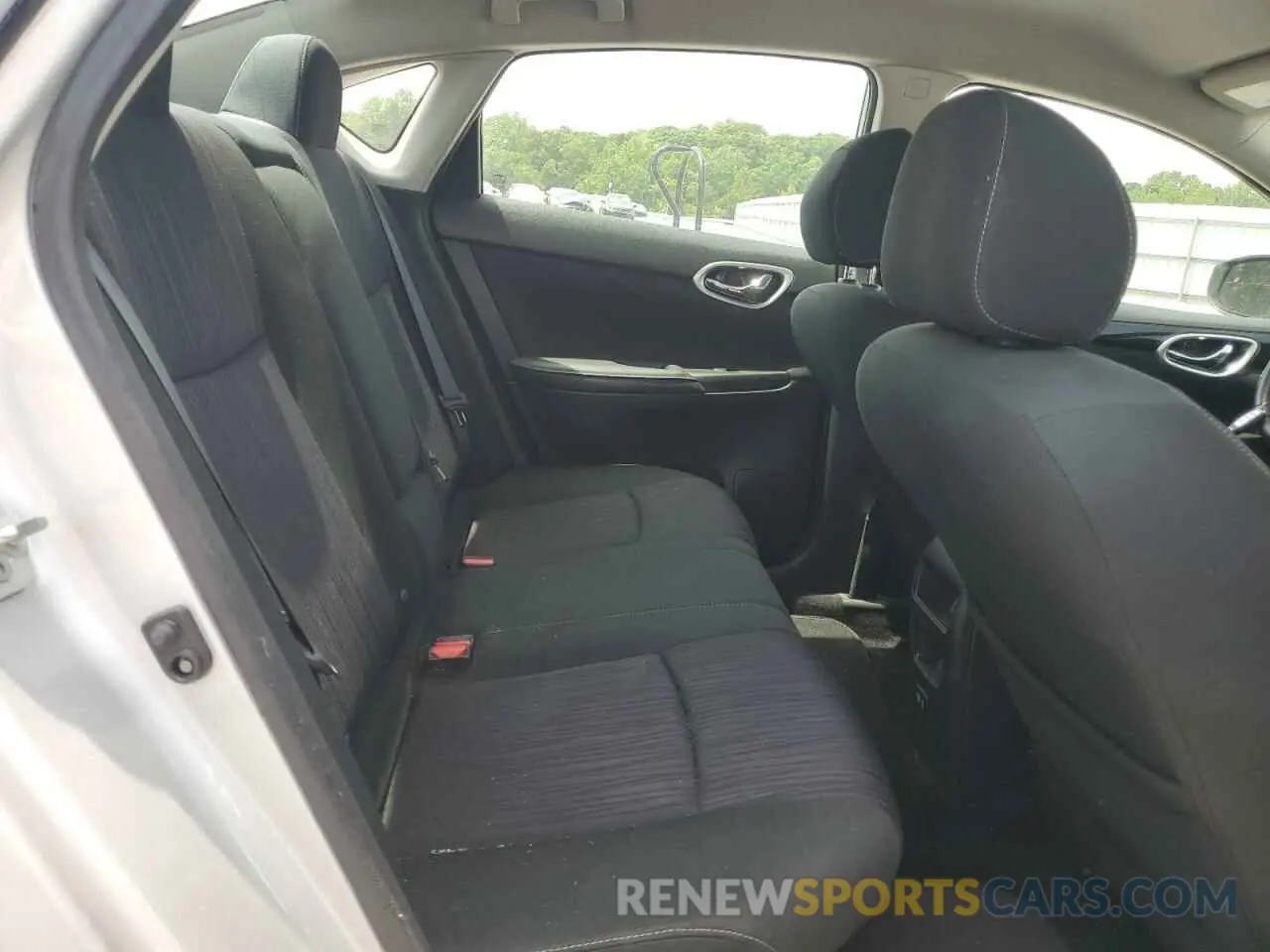 10 Photograph of a damaged car 3N1AB7AP8KY324439 NISSAN SENTRA 2019