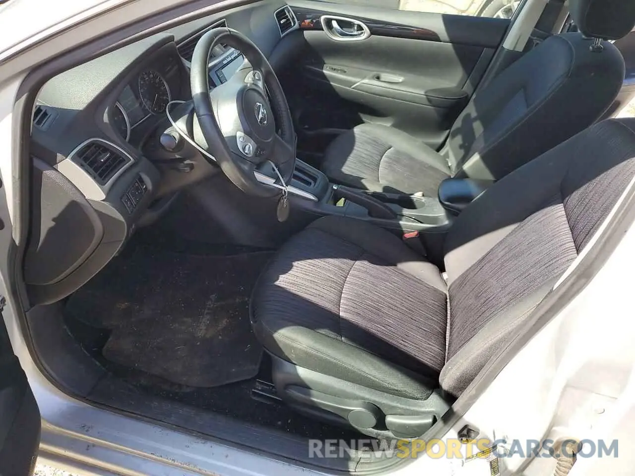 7 Photograph of a damaged car 3N1AB7AP8KY326935 NISSAN SENTRA 2019