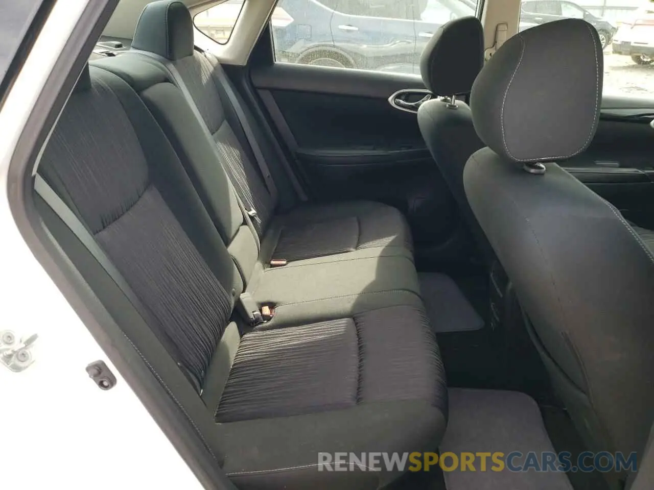 10 Photograph of a damaged car 3N1AB7AP8KY333898 NISSAN SENTRA 2019