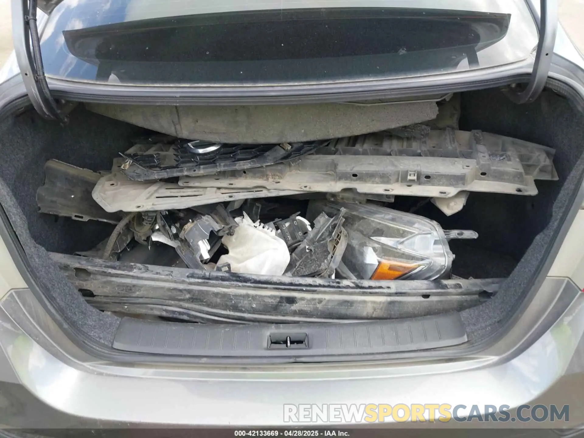 12 Photograph of a damaged car 3N1AB7AP8KY354976 NISSAN SENTRA 2019