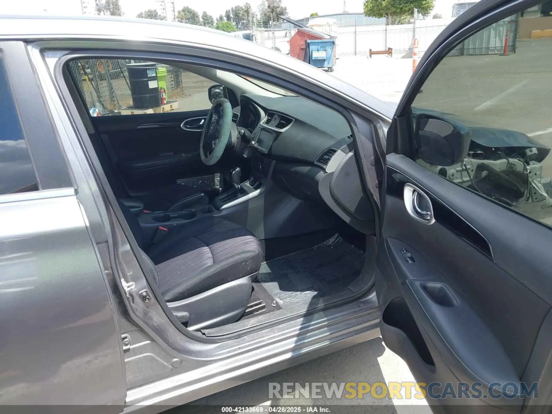 5 Photograph of a damaged car 3N1AB7AP8KY354976 NISSAN SENTRA 2019