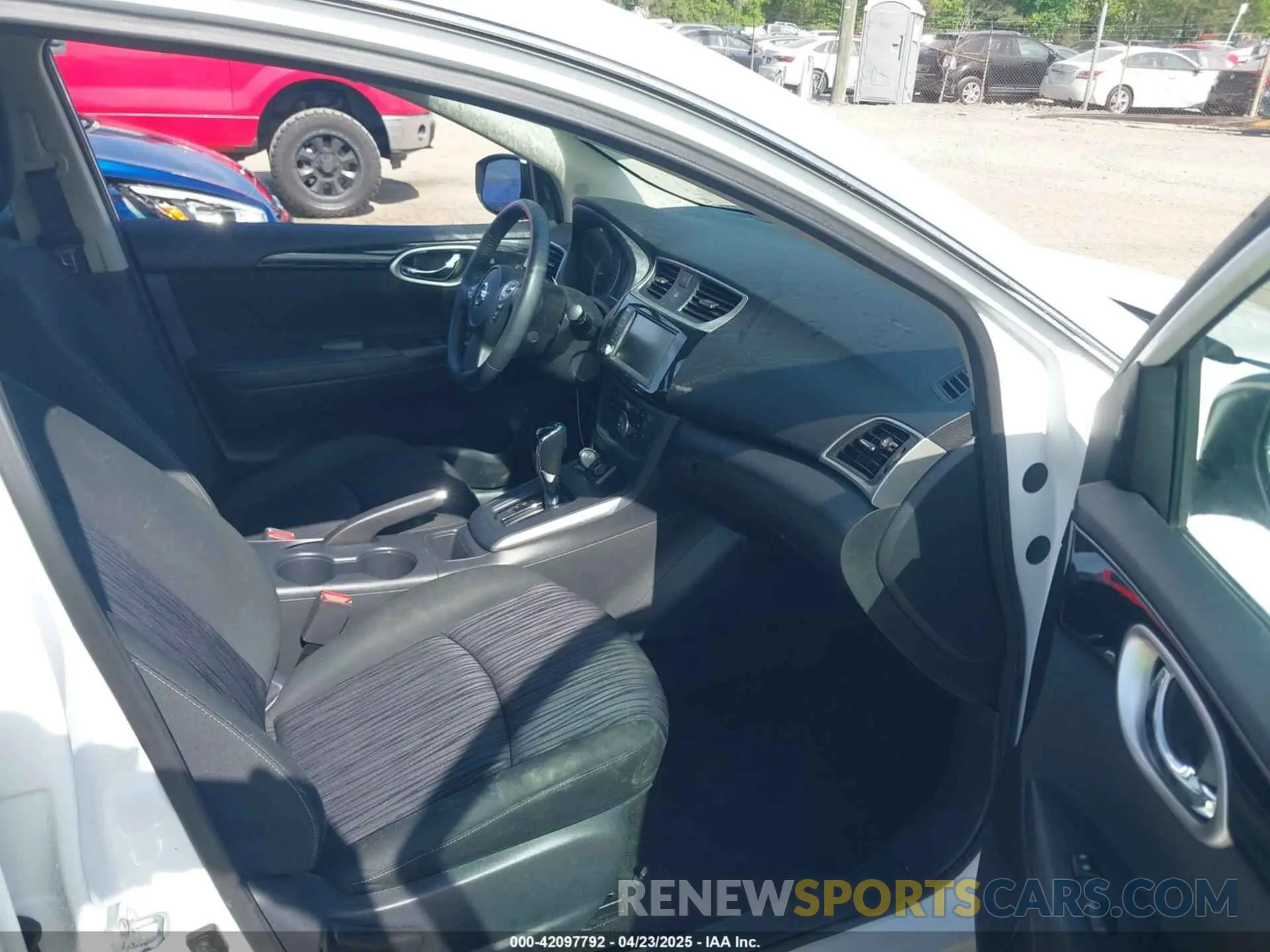 5 Photograph of a damaged car 3N1AB7AP8KY370532 NISSAN SENTRA 2019