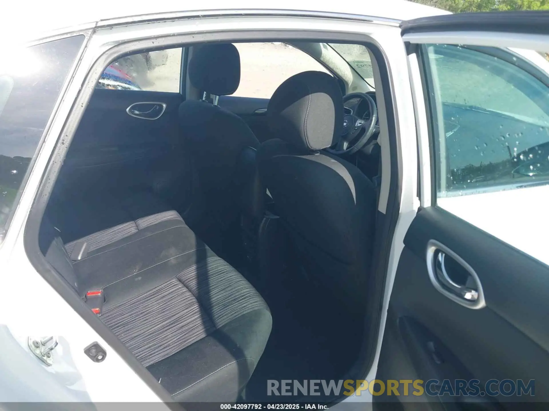 8 Photograph of a damaged car 3N1AB7AP8KY370532 NISSAN SENTRA 2019